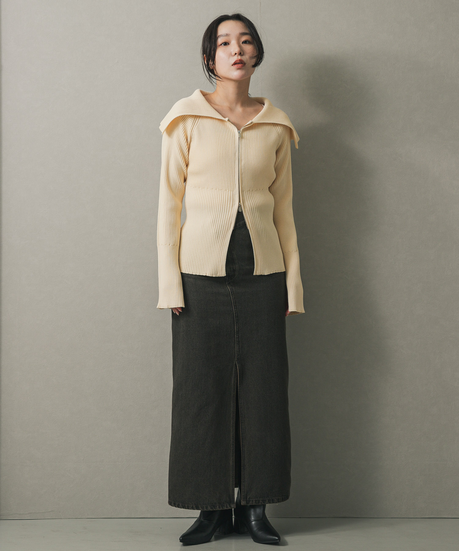 Y.BEIGE