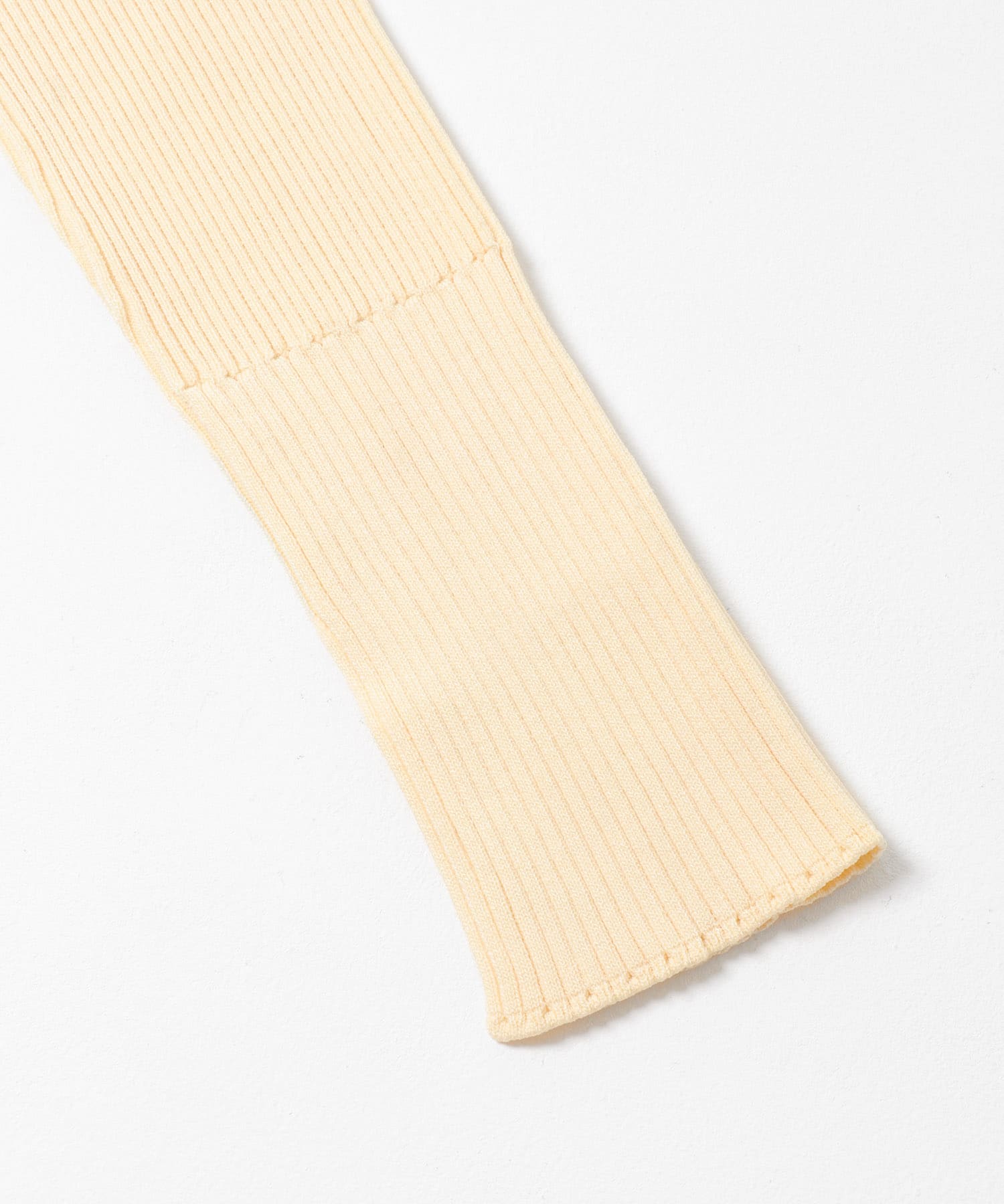 Y.BEIGE