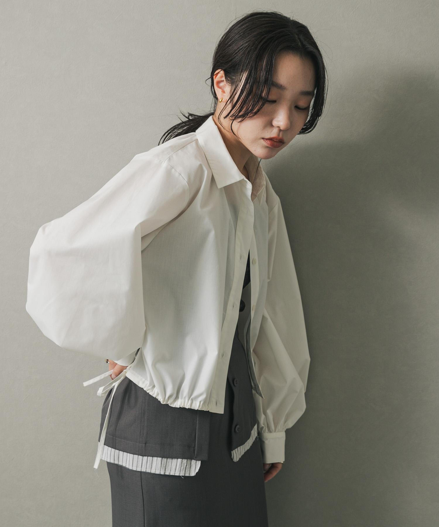 OFF WHITE