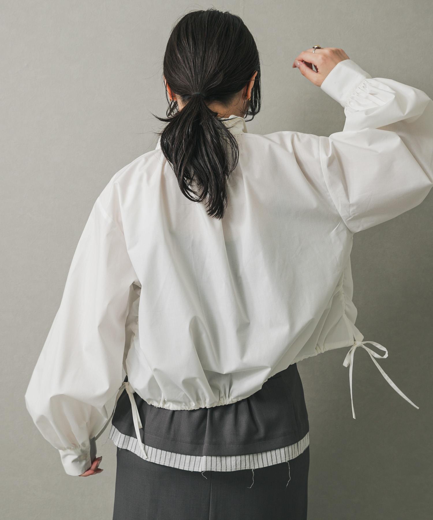 OFF WHITE