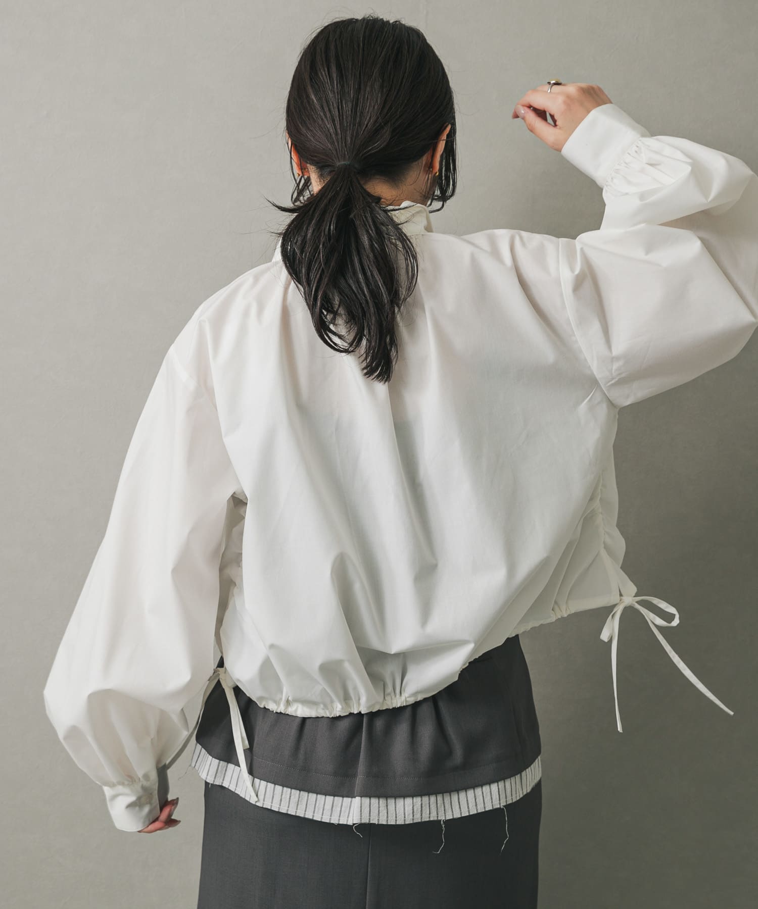 OFF WHITE