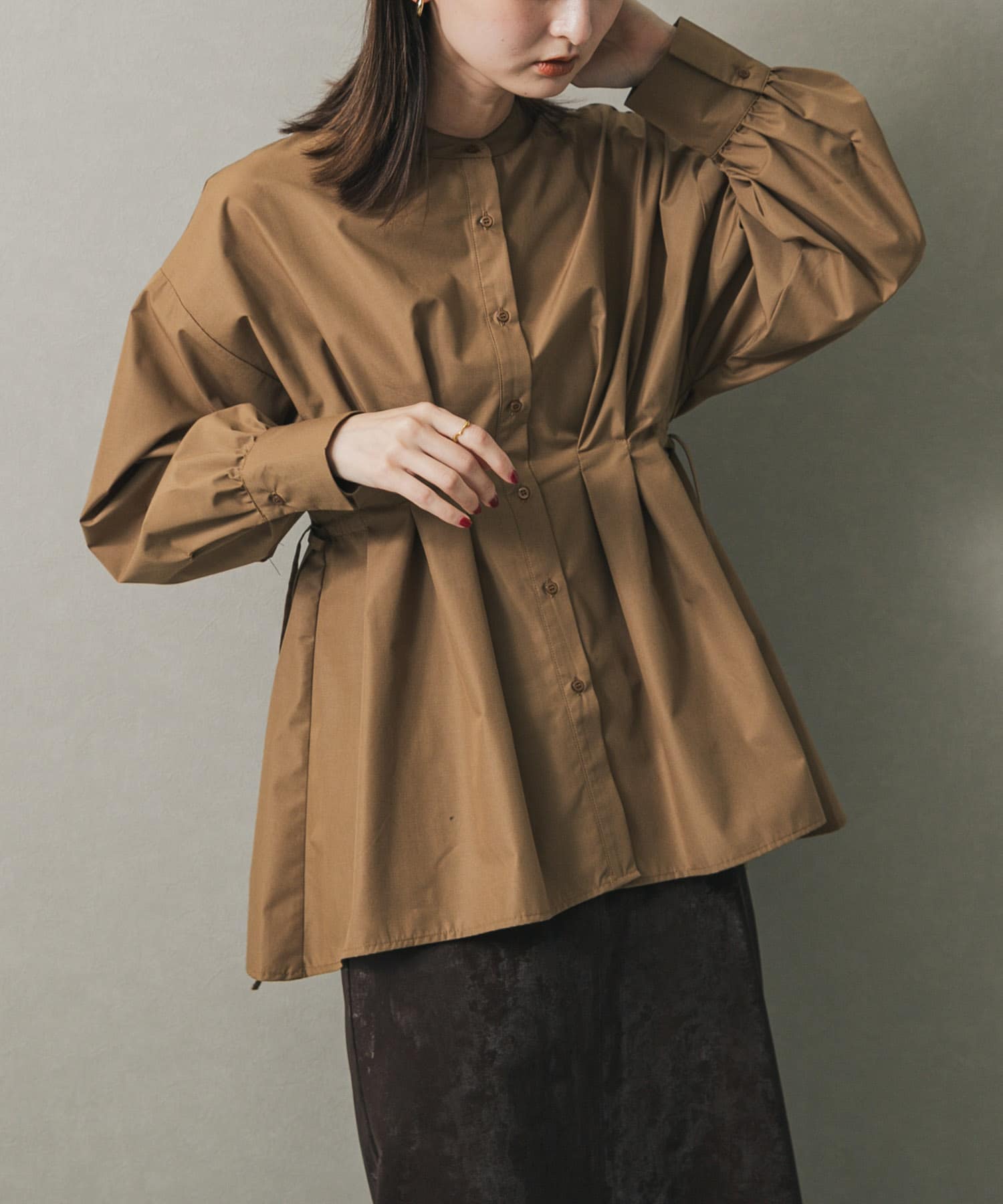 ウエストタックボリュームスリーブブラウス