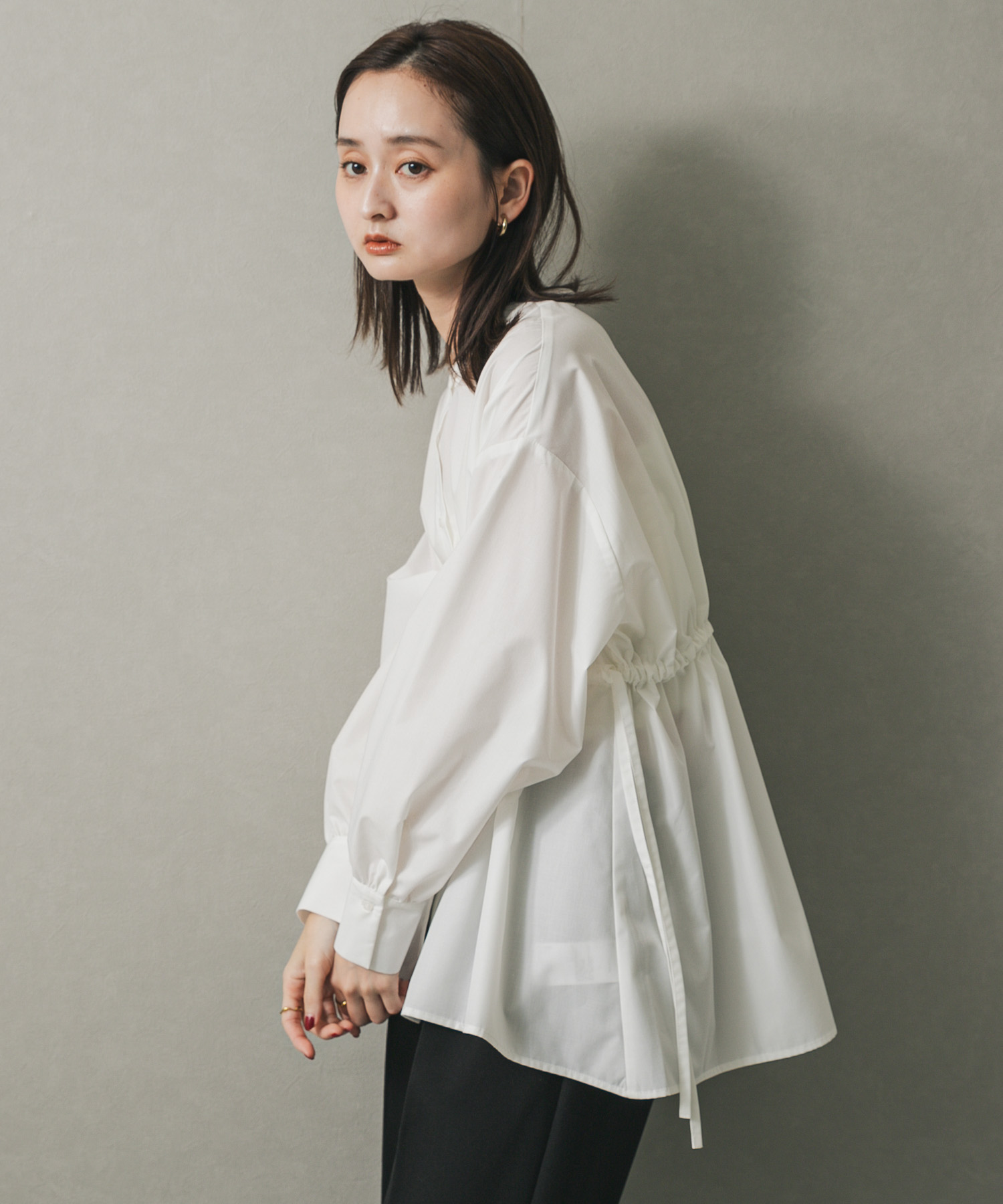 OFF WHITE
