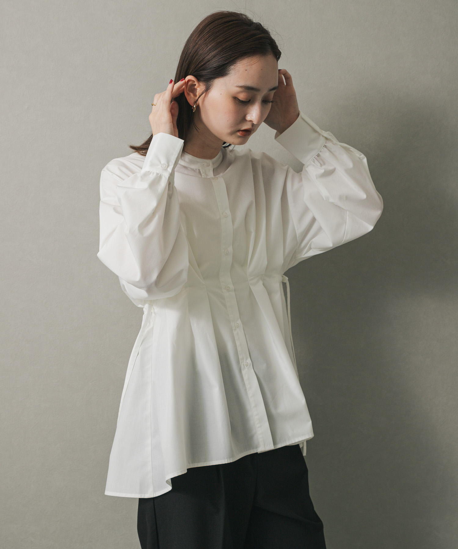 OFF WHITE