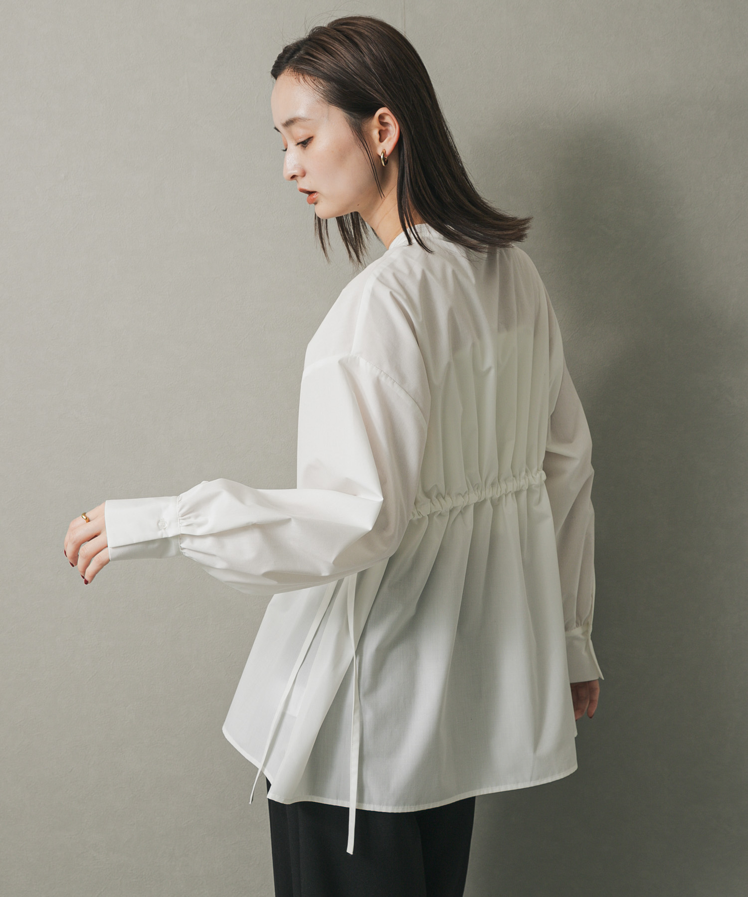 OFF WHITE