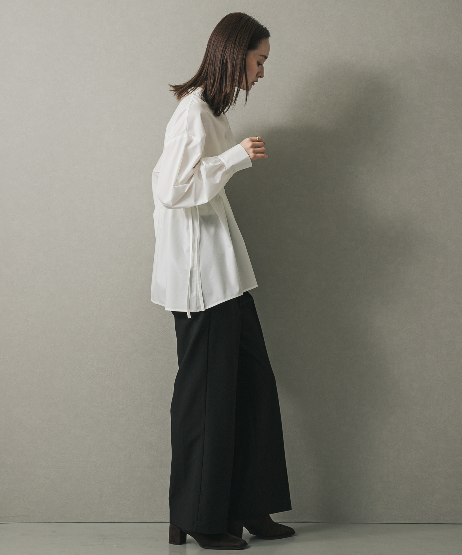 OFF WHITE