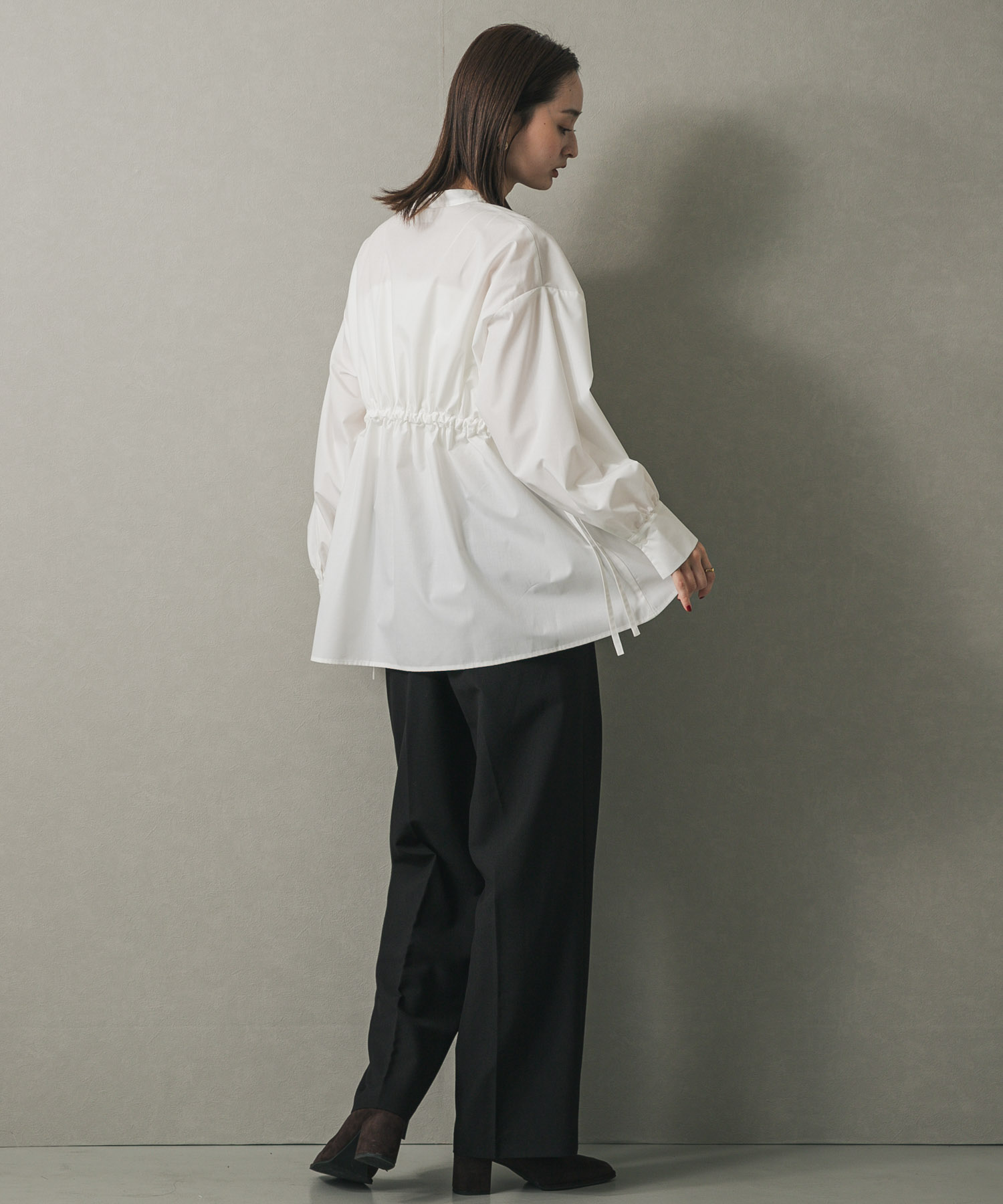 OFF WHITE