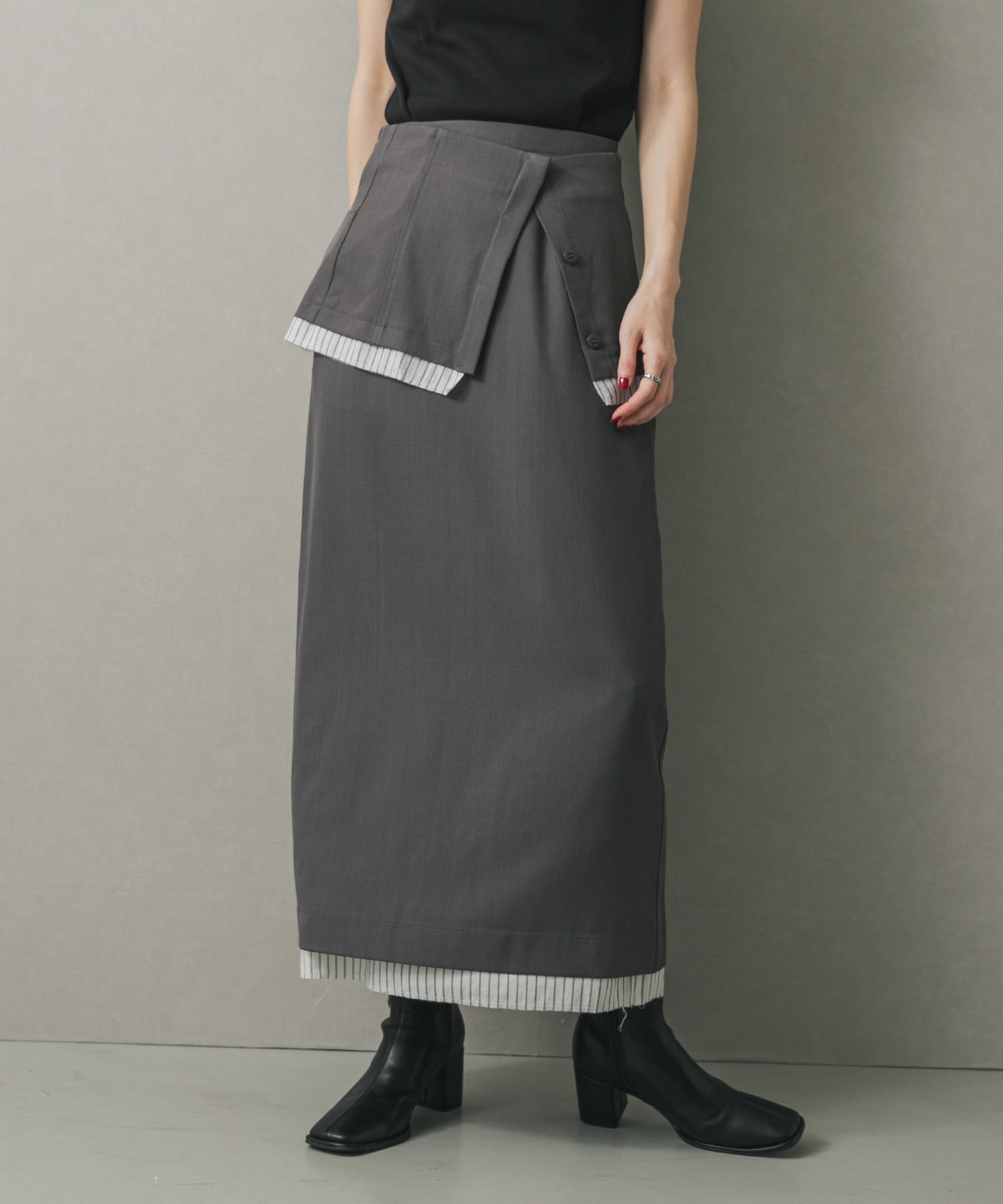 GRAY
