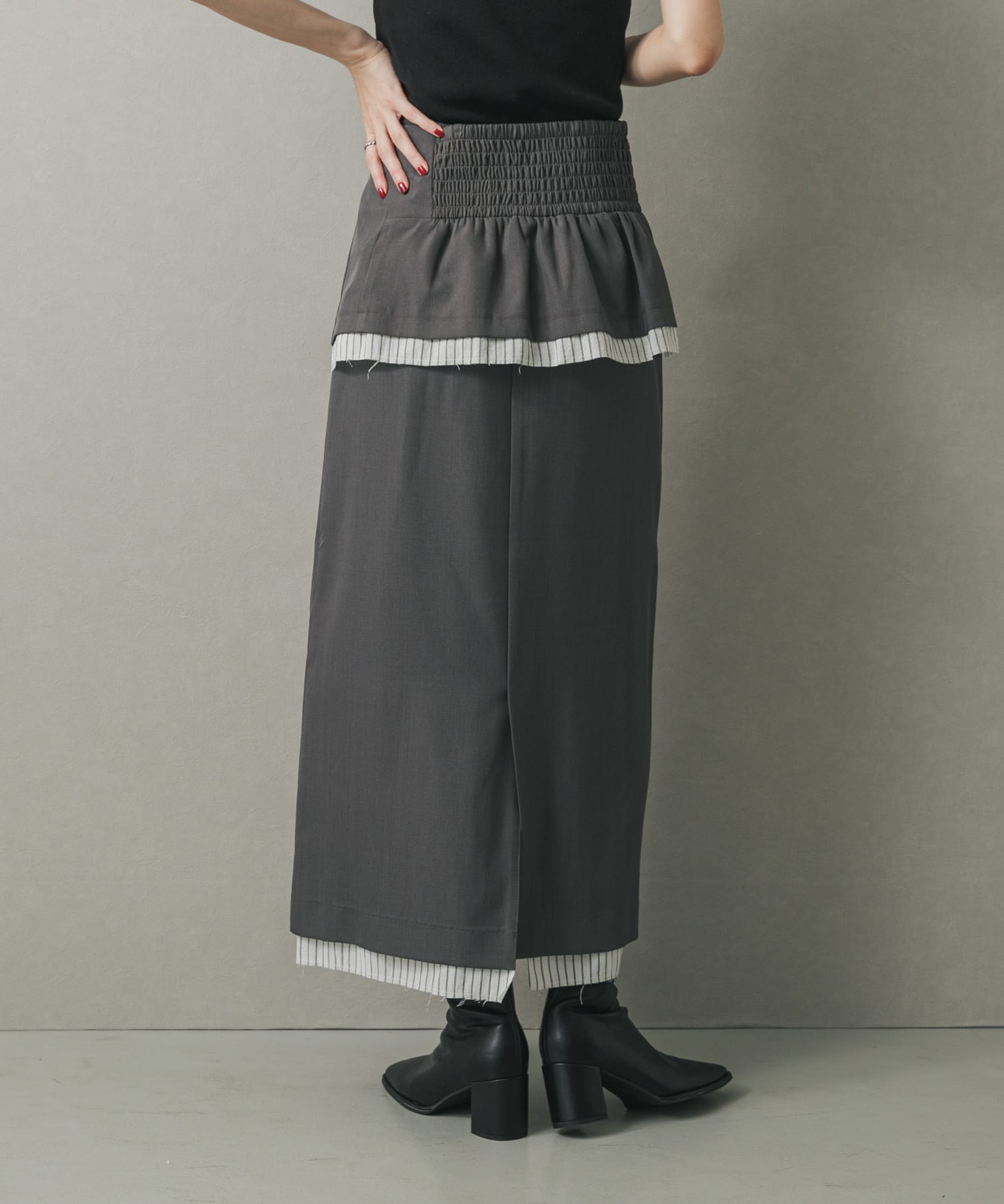 GRAY