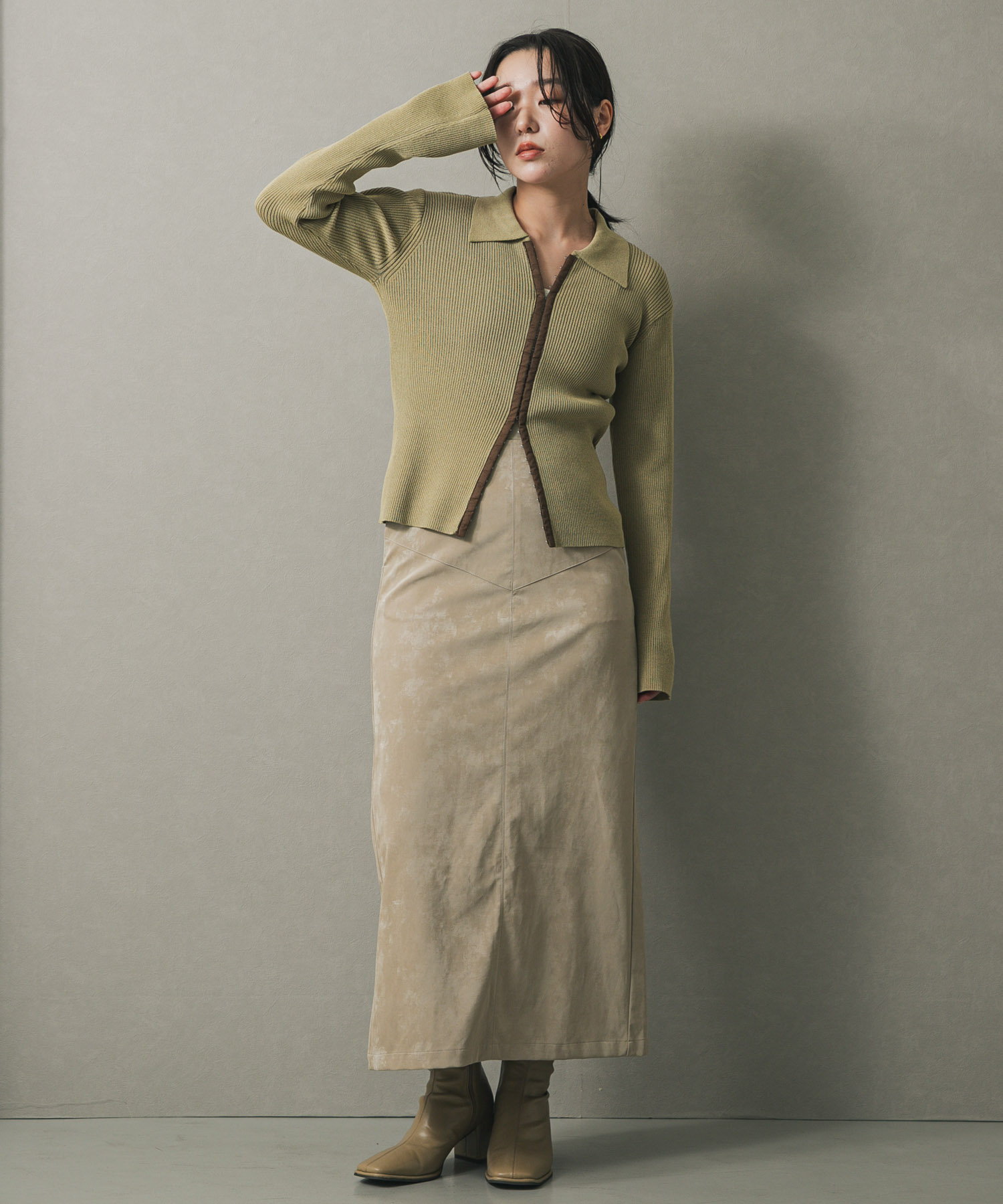 BEIGE