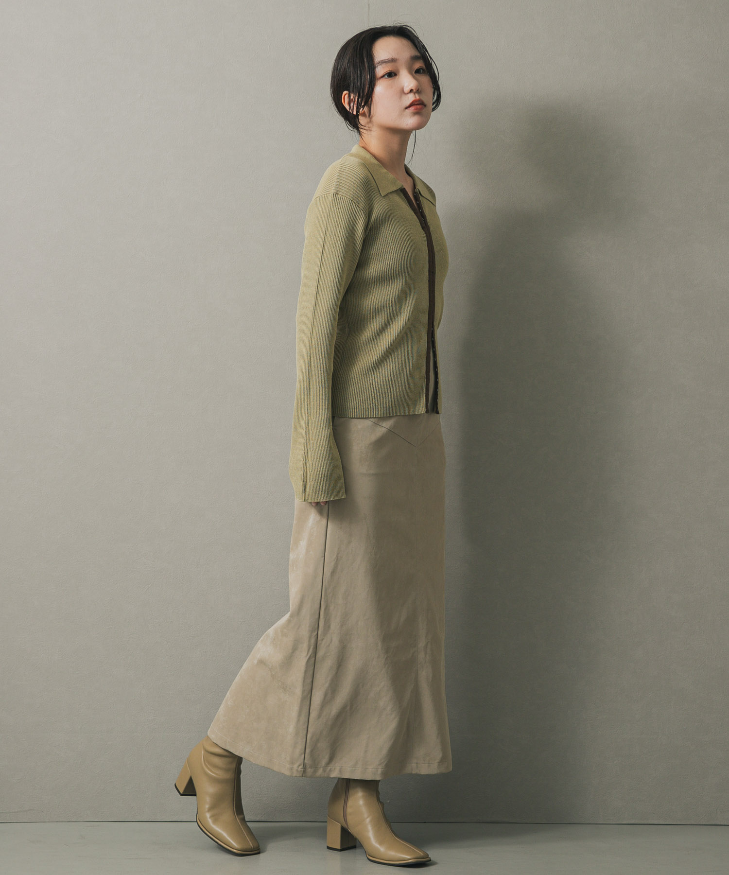 BEIGE