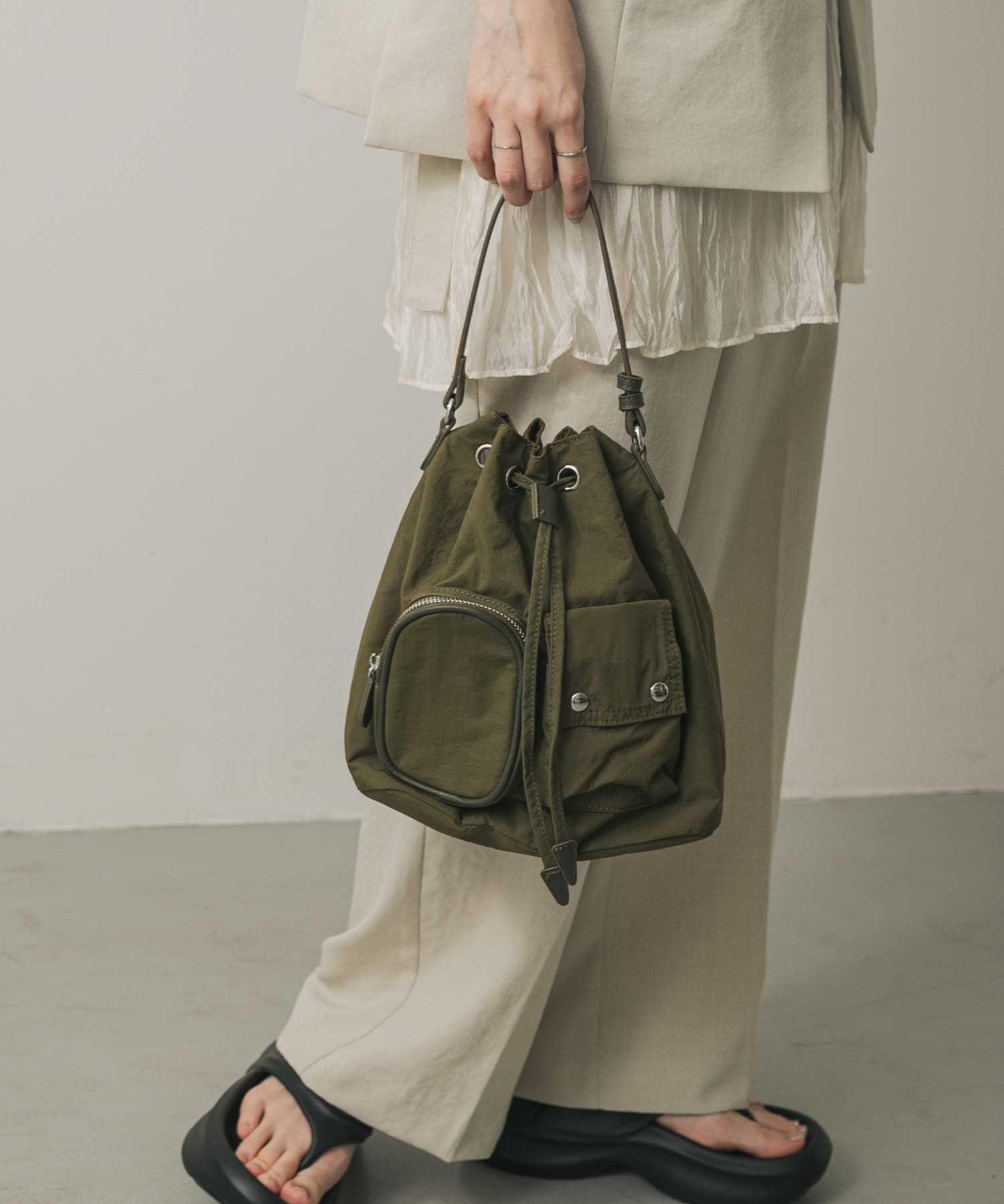 撥水2WAYマルチポケットナイロンバッグ KHAKI one