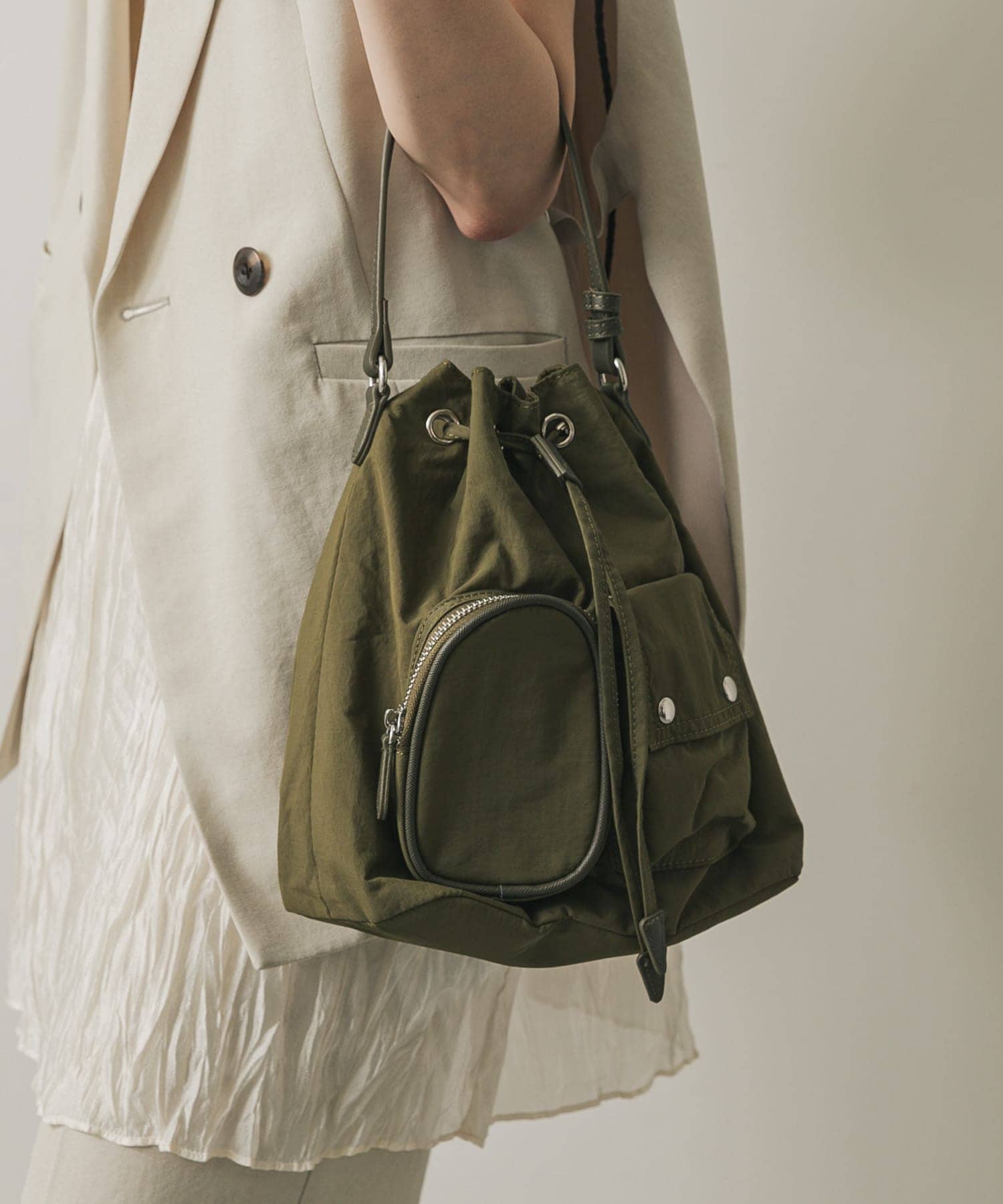 KHAKI