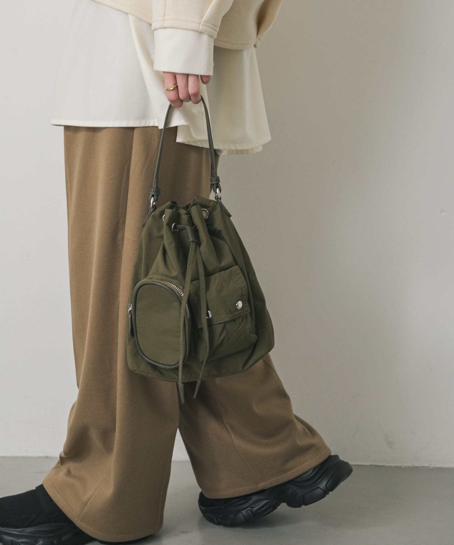 撥水2WAYマルチポケットナイロンバッグ KHAKI one