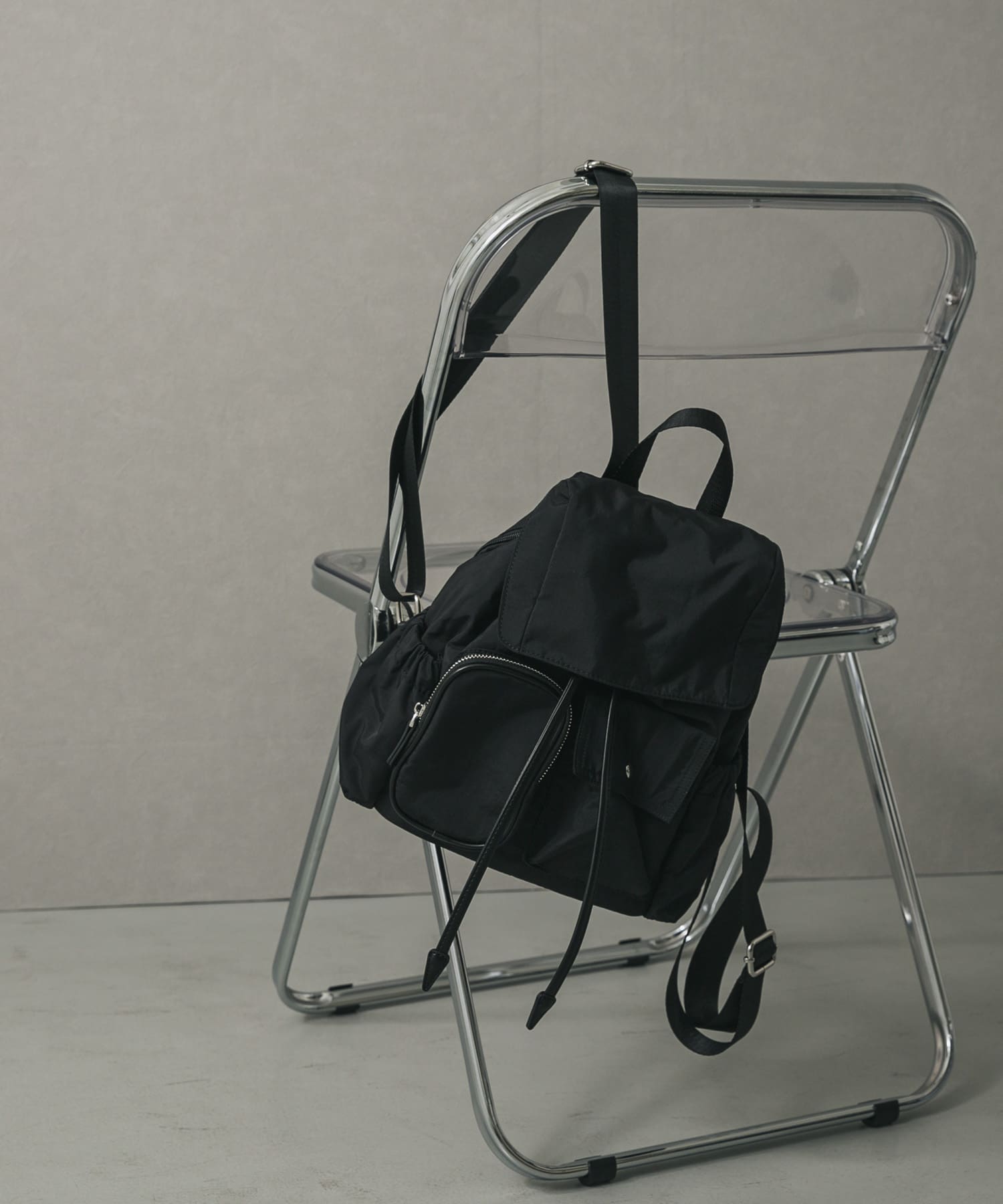 撥水マルチポケットナイロンリュック