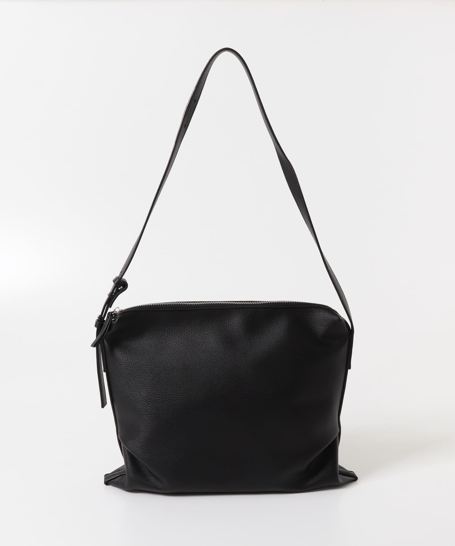 ワンショルダースクエアバッグ BLACK one