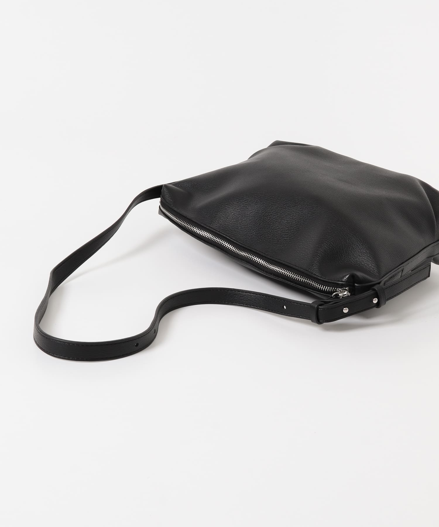 ワンショルダースクエアバッグ BLACK one
