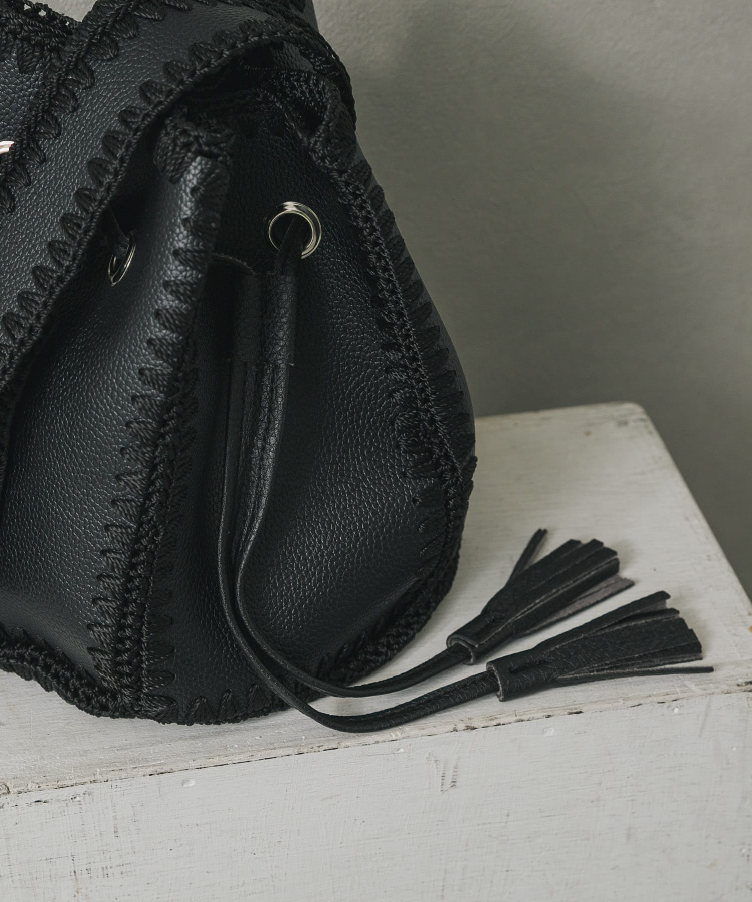 エンブロイダリーキンチャクバッグ BLACK one