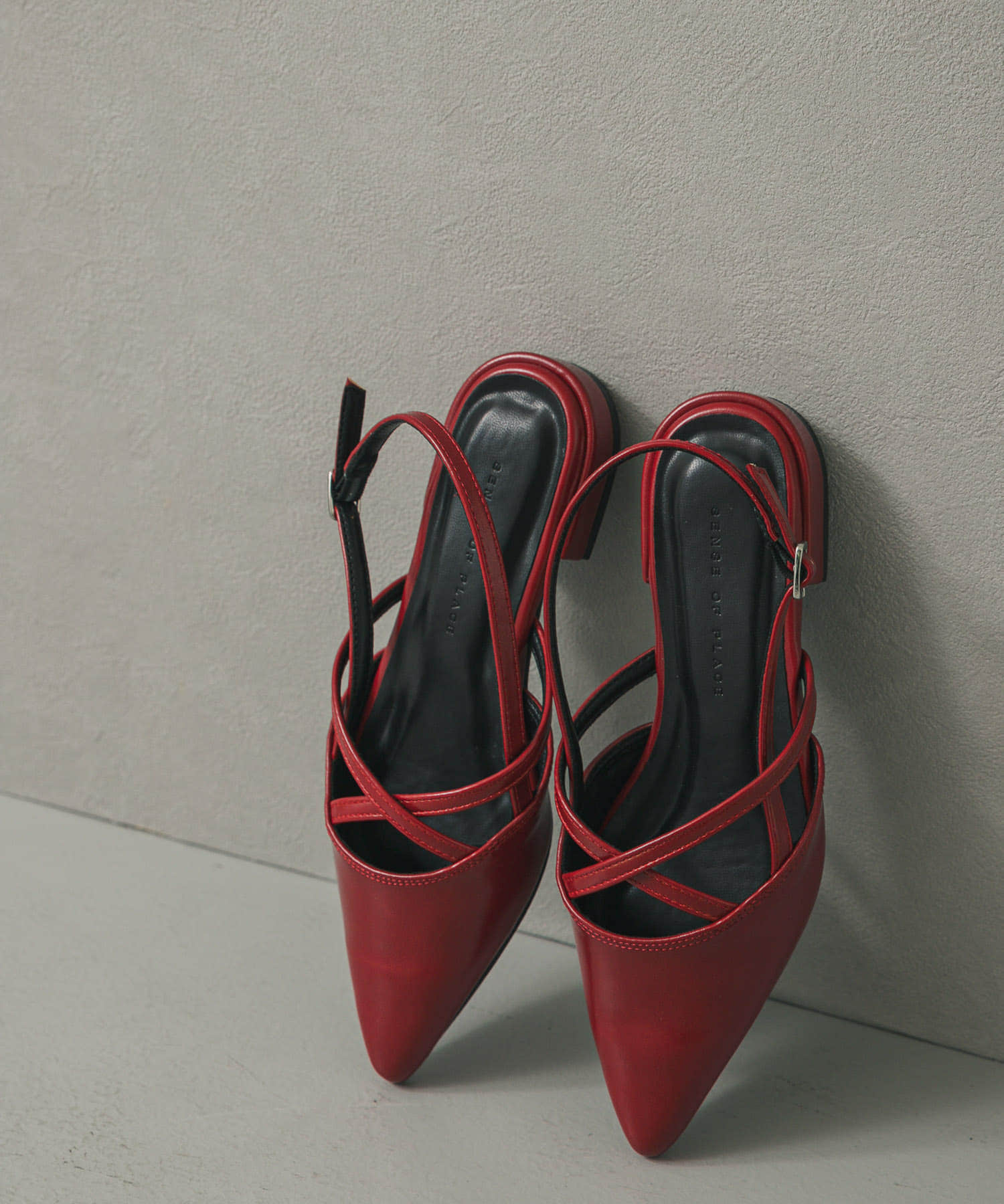 ポインテッドクロスベルトミュール RED S