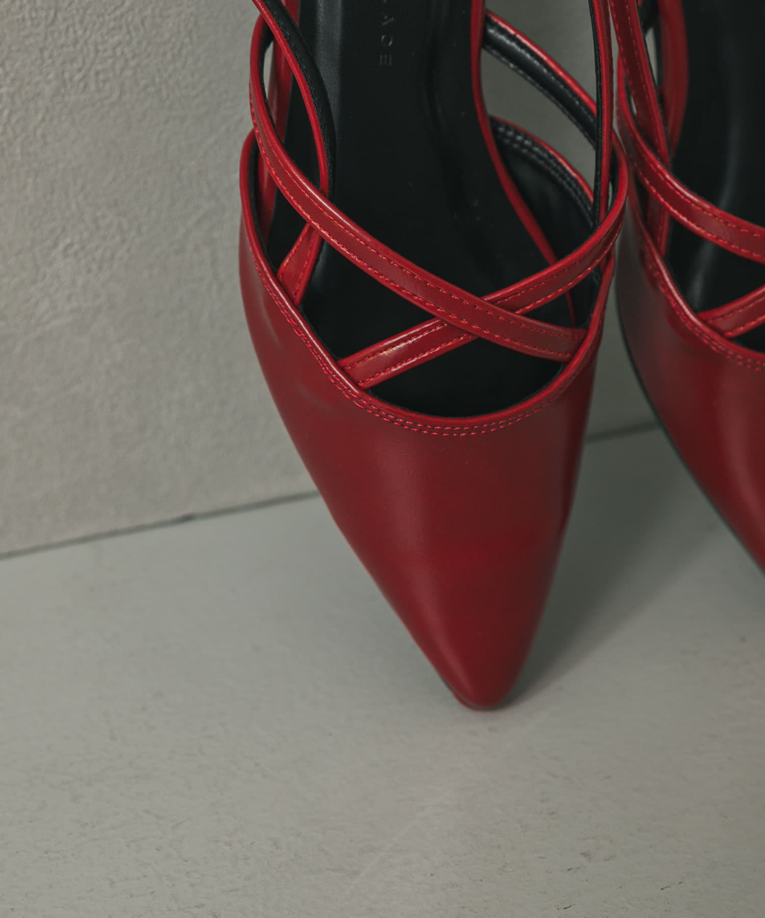 ポインテッドクロスベルトミュール(S BLACK): シューズ｜URBAN