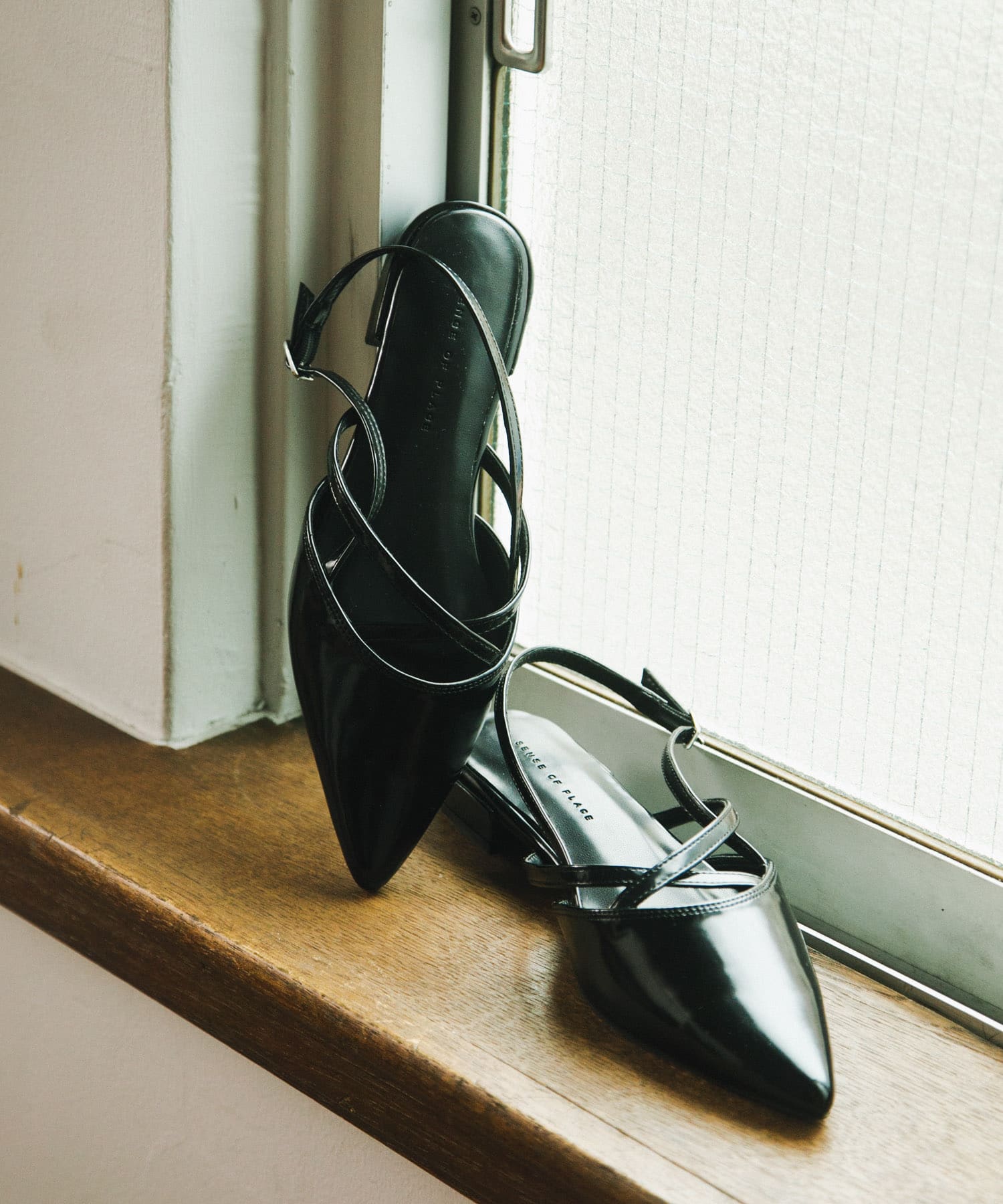 ポインテッドクロスベルトミュール BLACK S