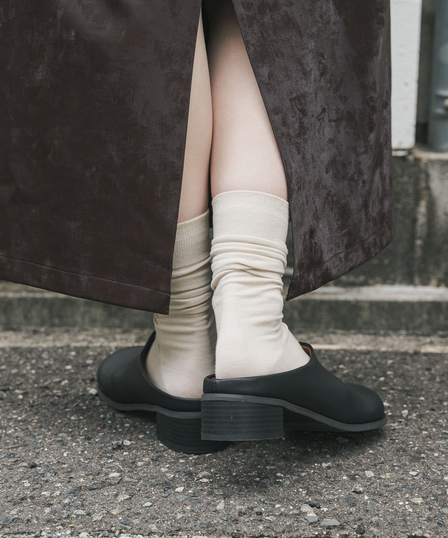 ワイドトゥヒールスリッポン BLACK S
