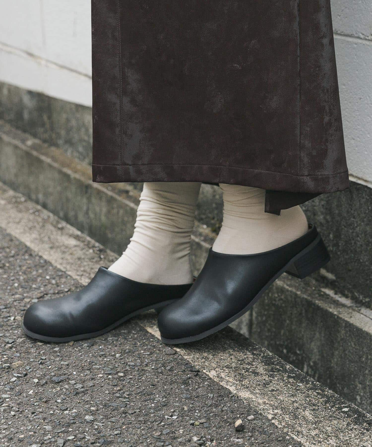 ワイドトゥヒールスリッポン BLACK M