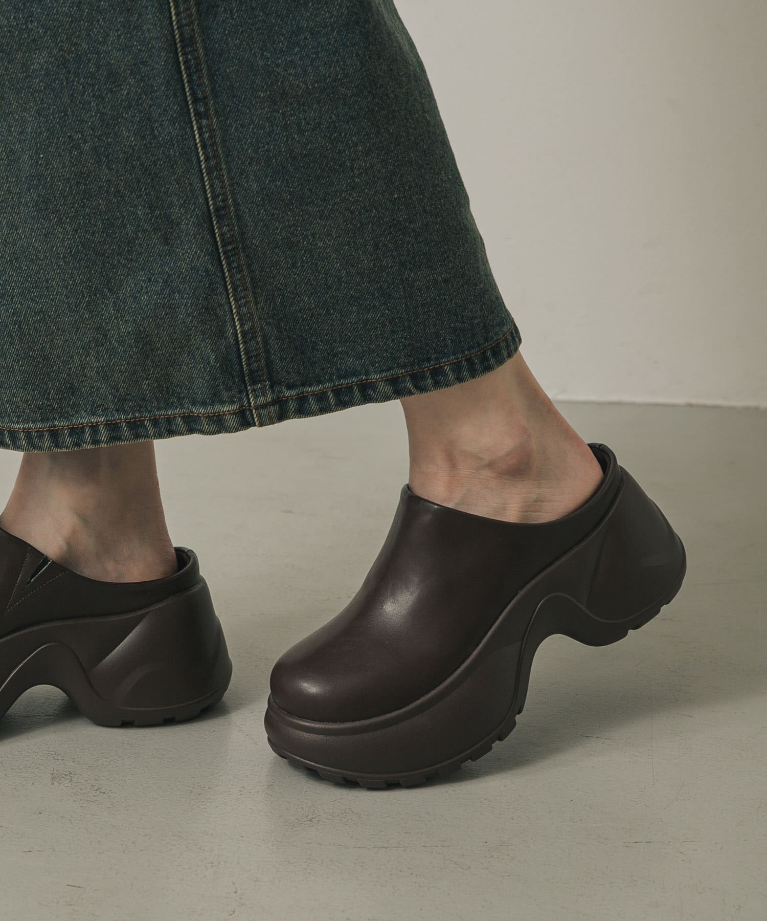 ボリュームソールサボサンダル BROWN M