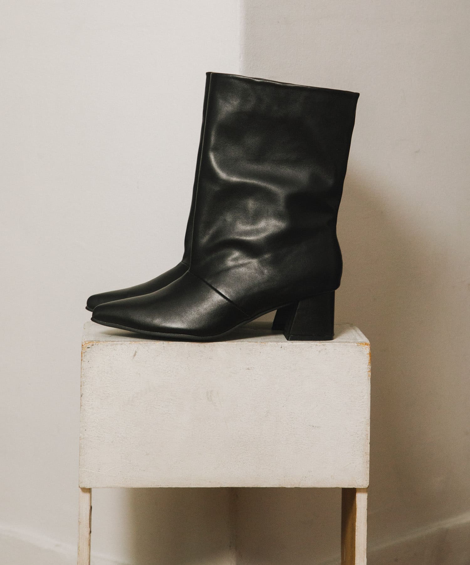 ワイドシャフトミドルブーツ