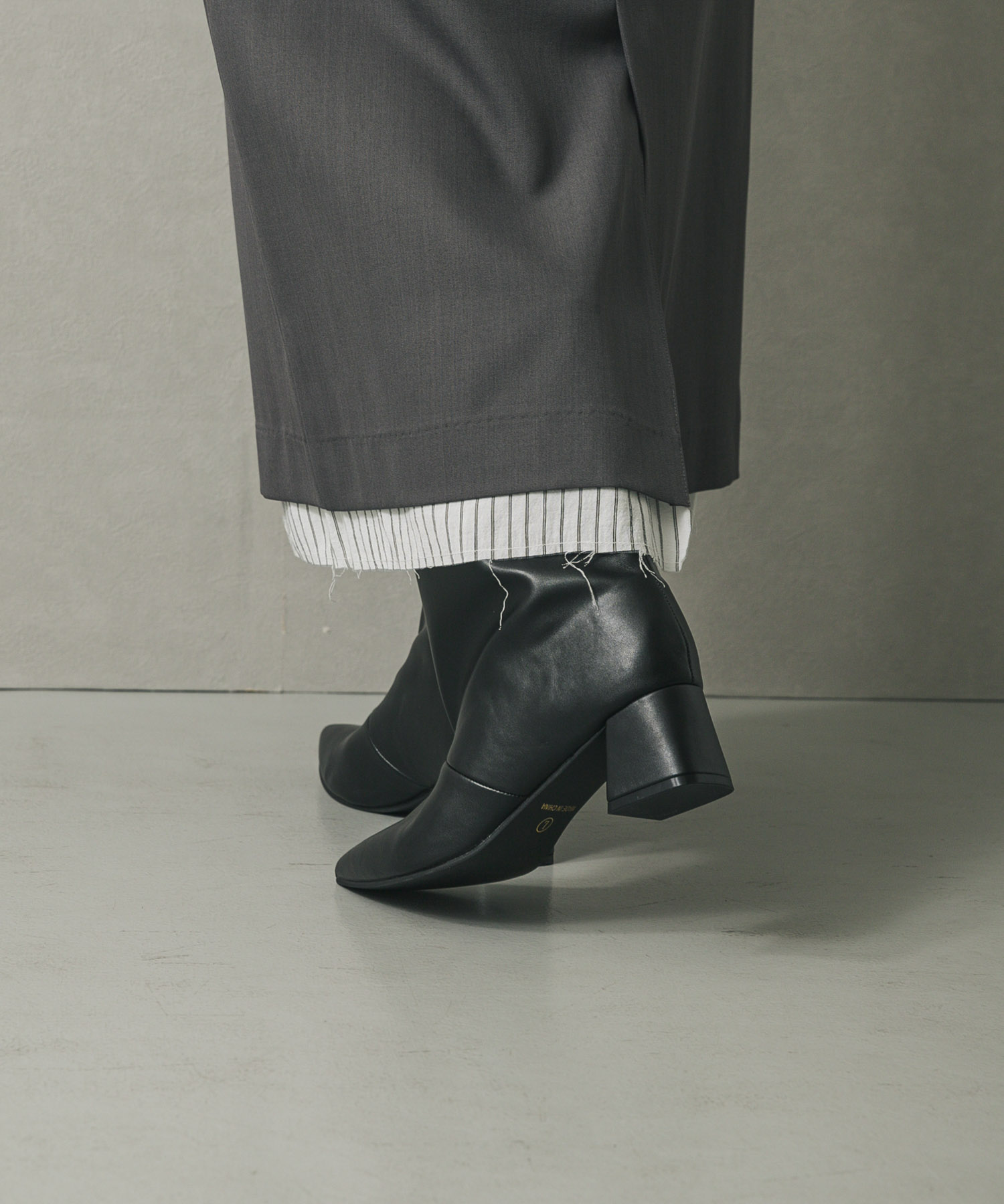 ワイドシャフトミドルブーツ BLACK S