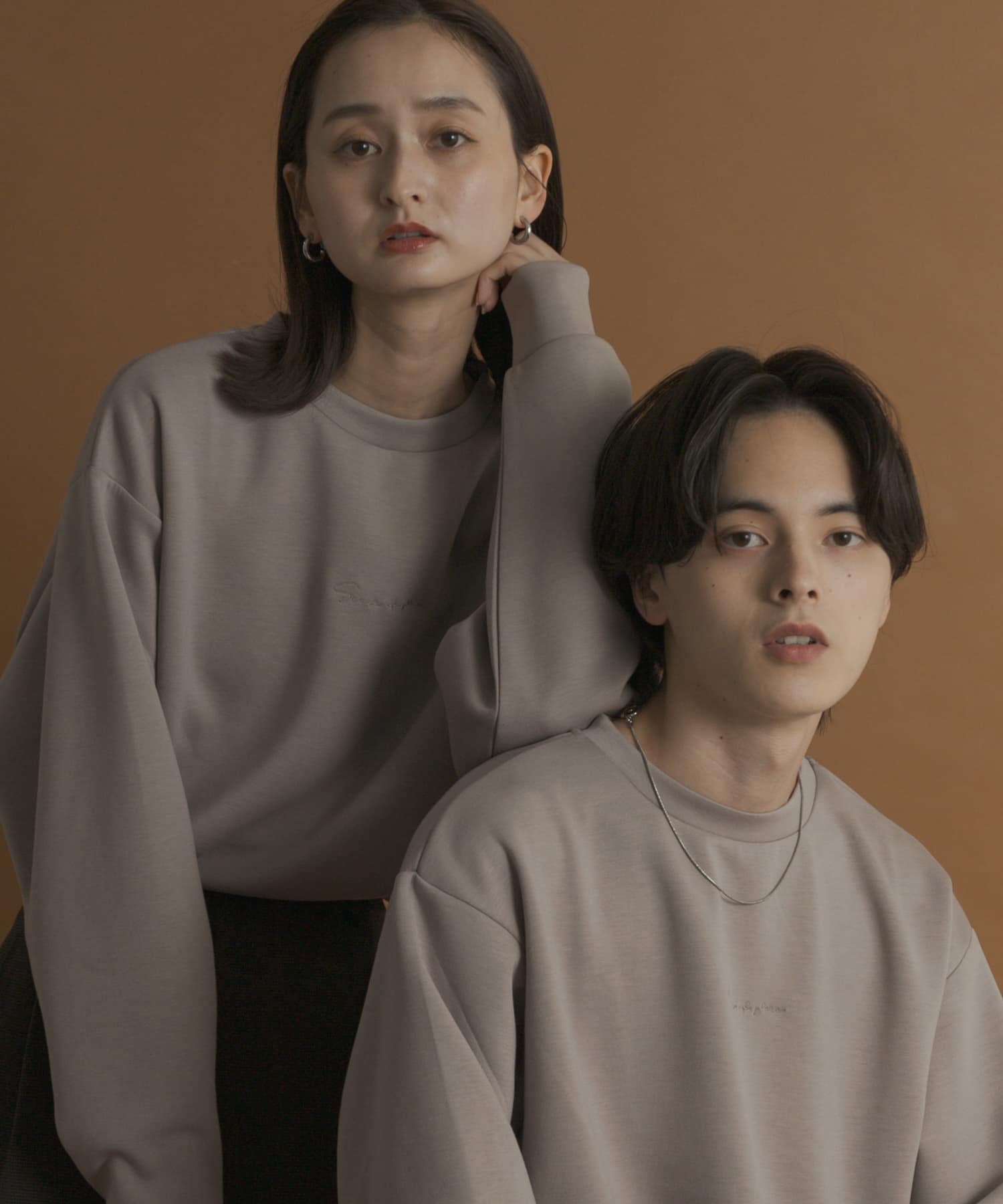 ダンボールポンチクルーネックスウェット