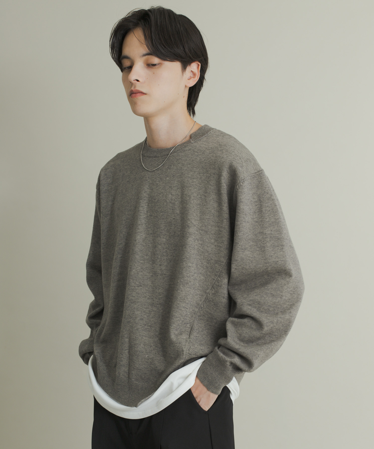 GRAY