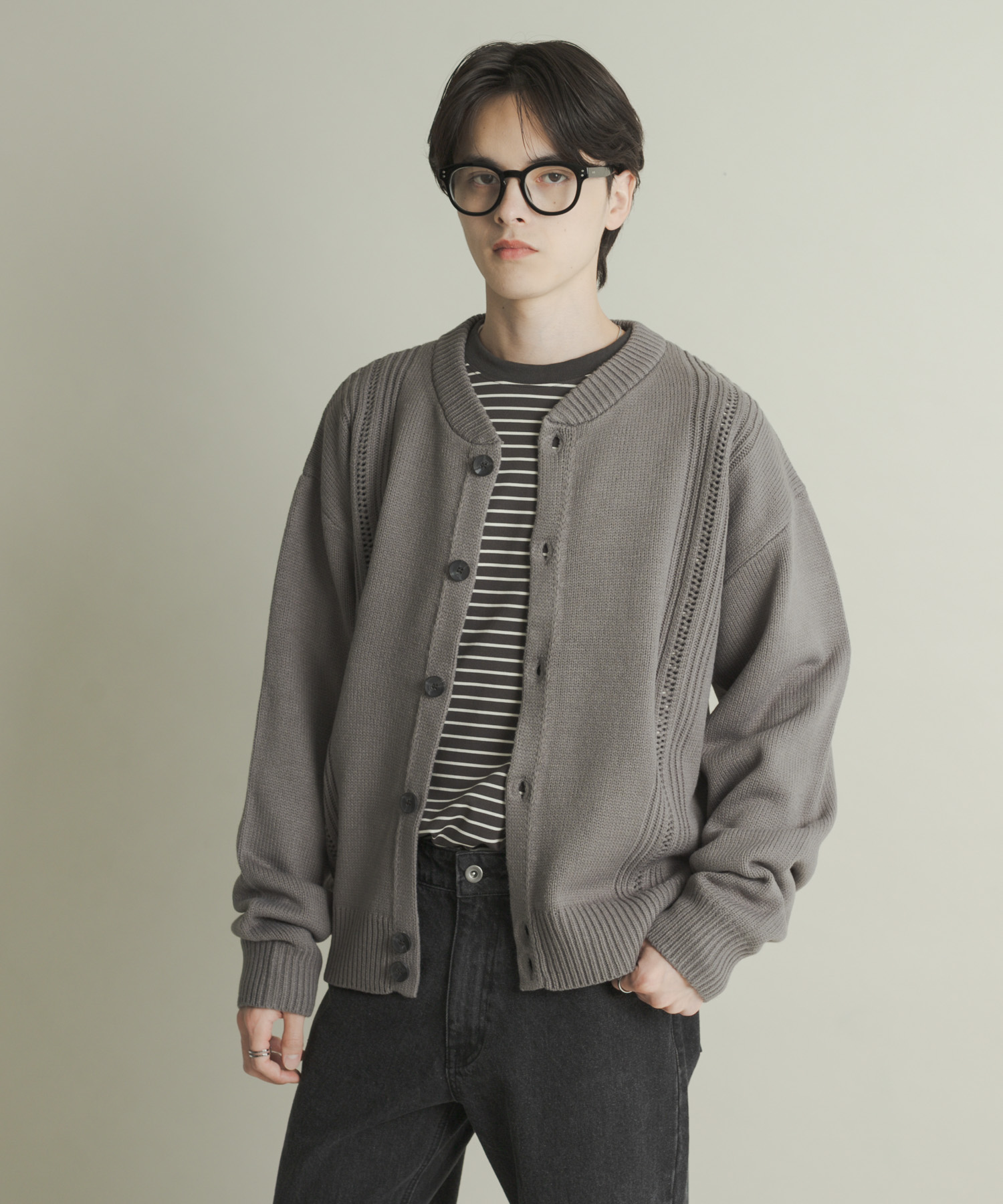 GRAY