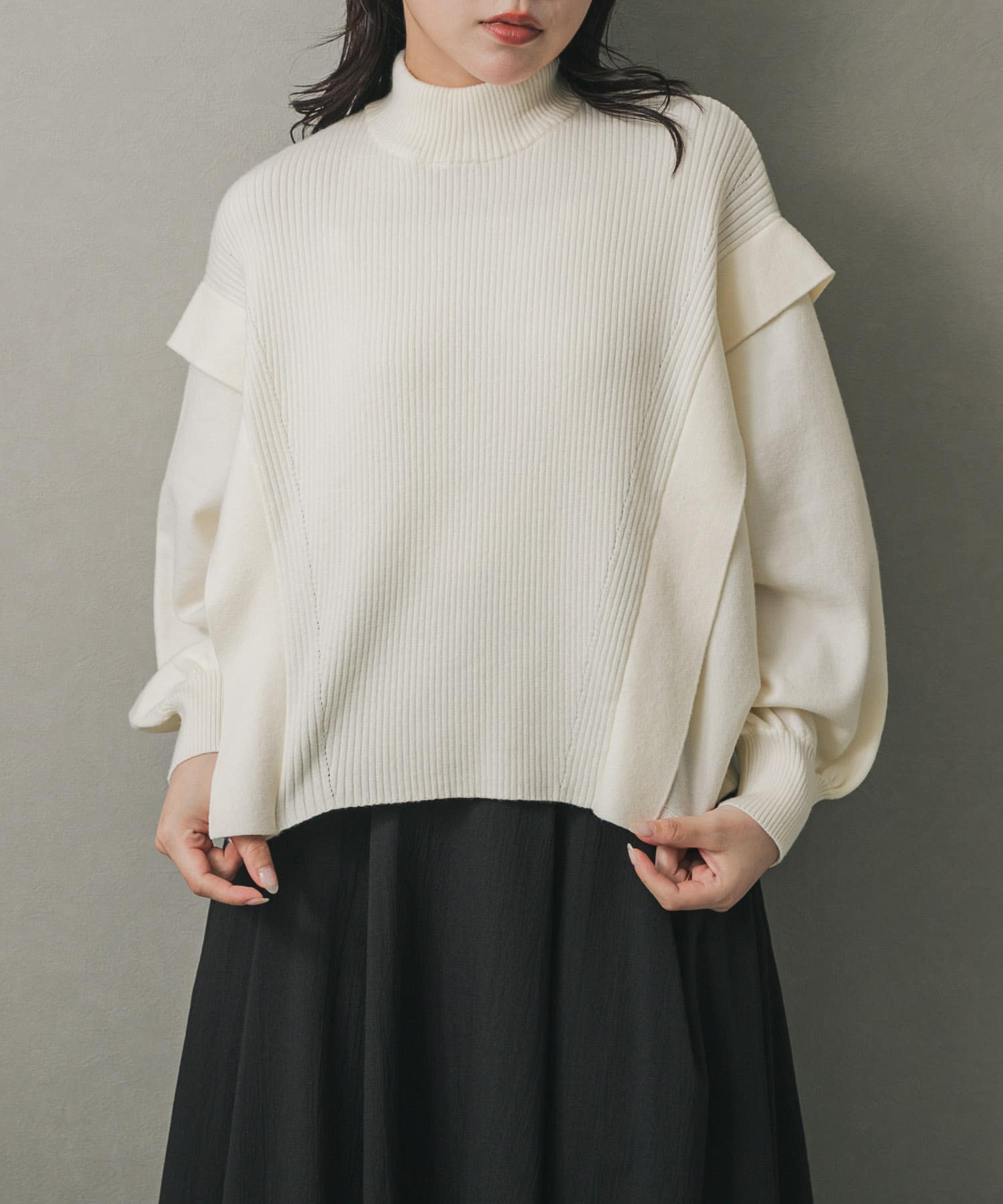 OFF WHITE