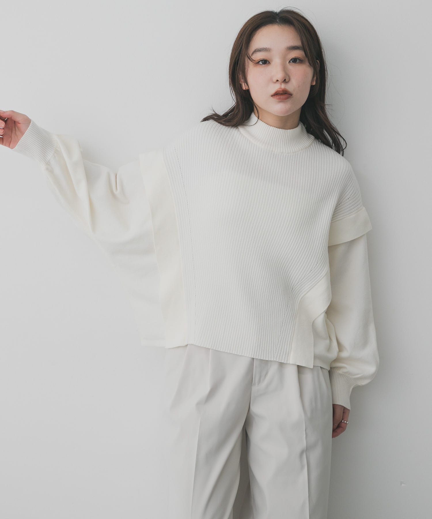 OFF WHITE