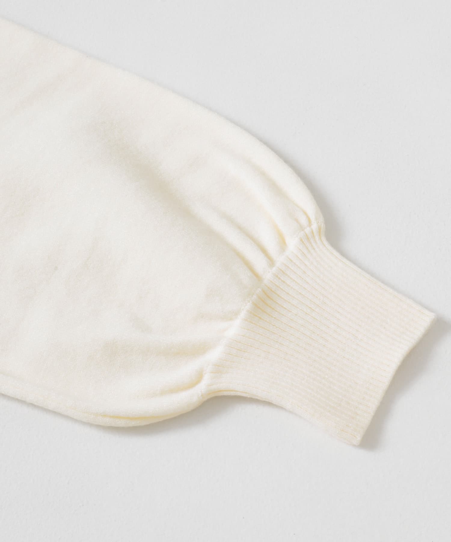 『一部WEB限定カラー』ストレッチショルダータックセーター OFF WHITE one