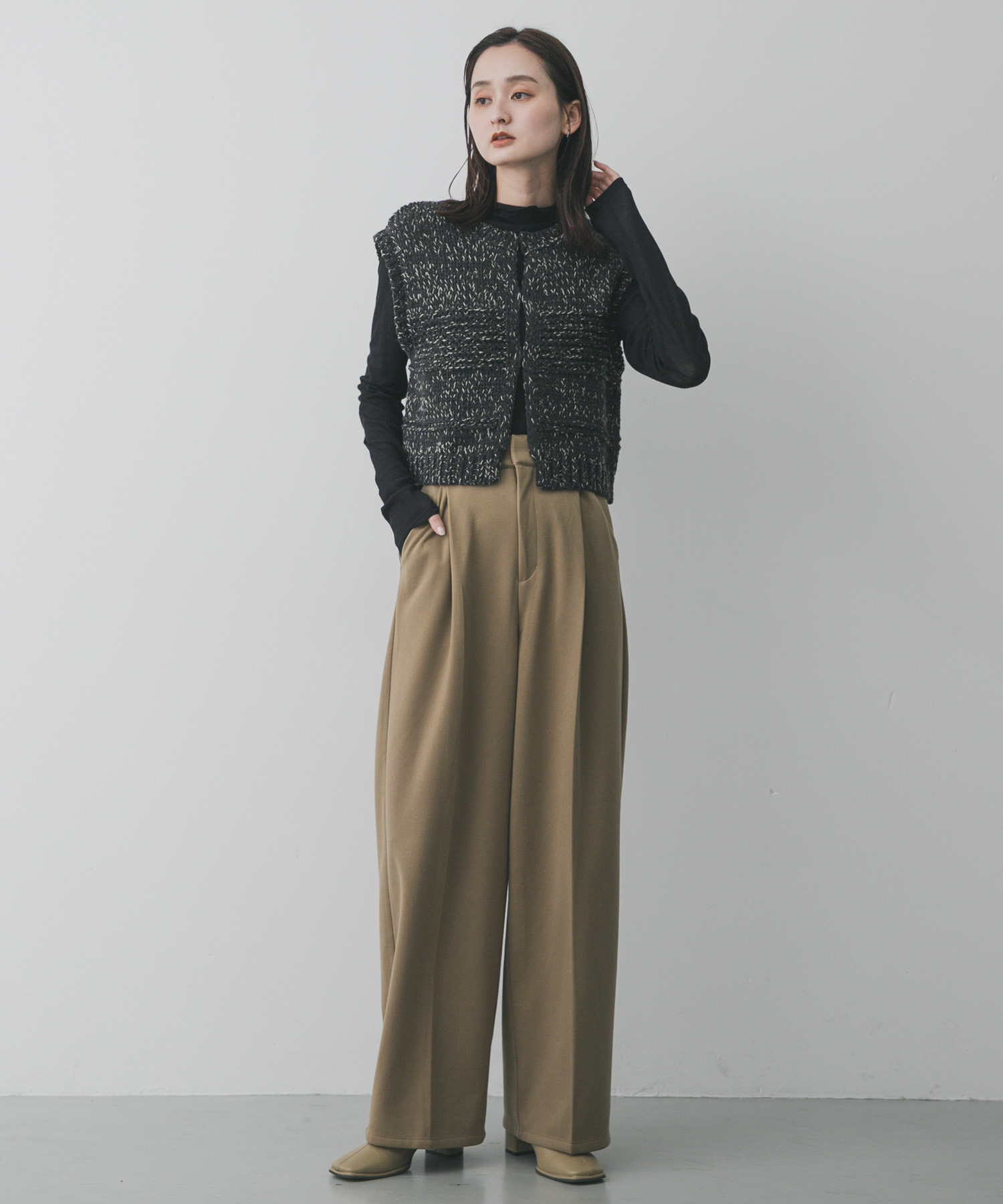 スクエアトウセンターシームストレッチブーツ BEIGE S