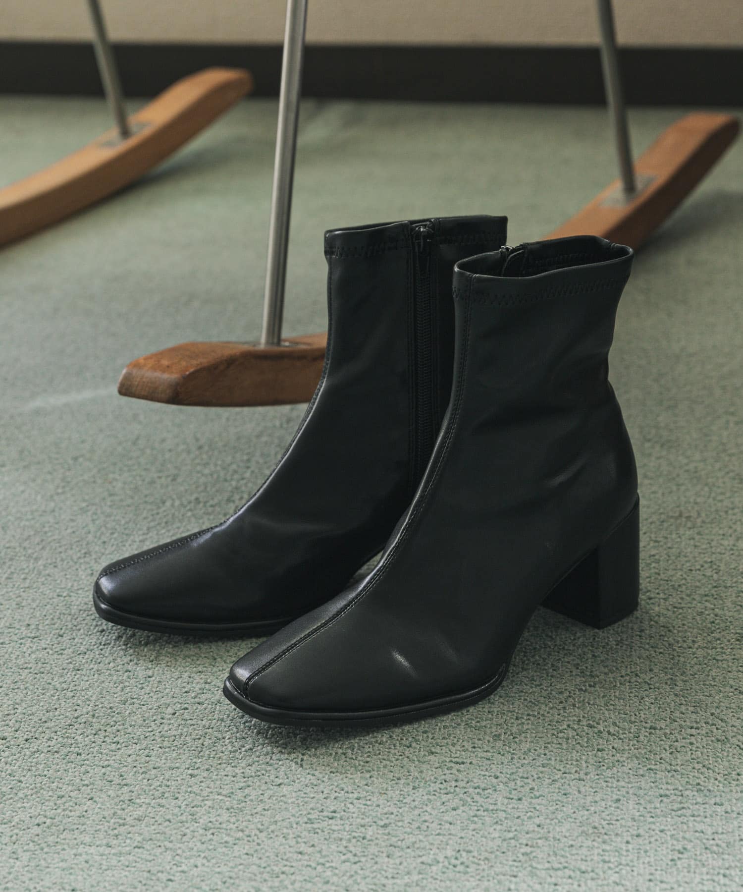 スクエアトウセンターシームストレッチブーツ