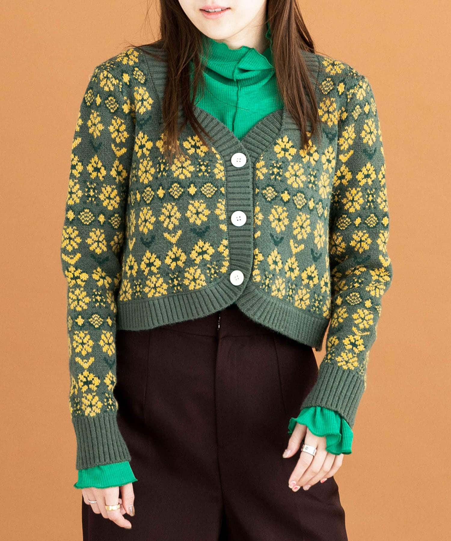 GREEN