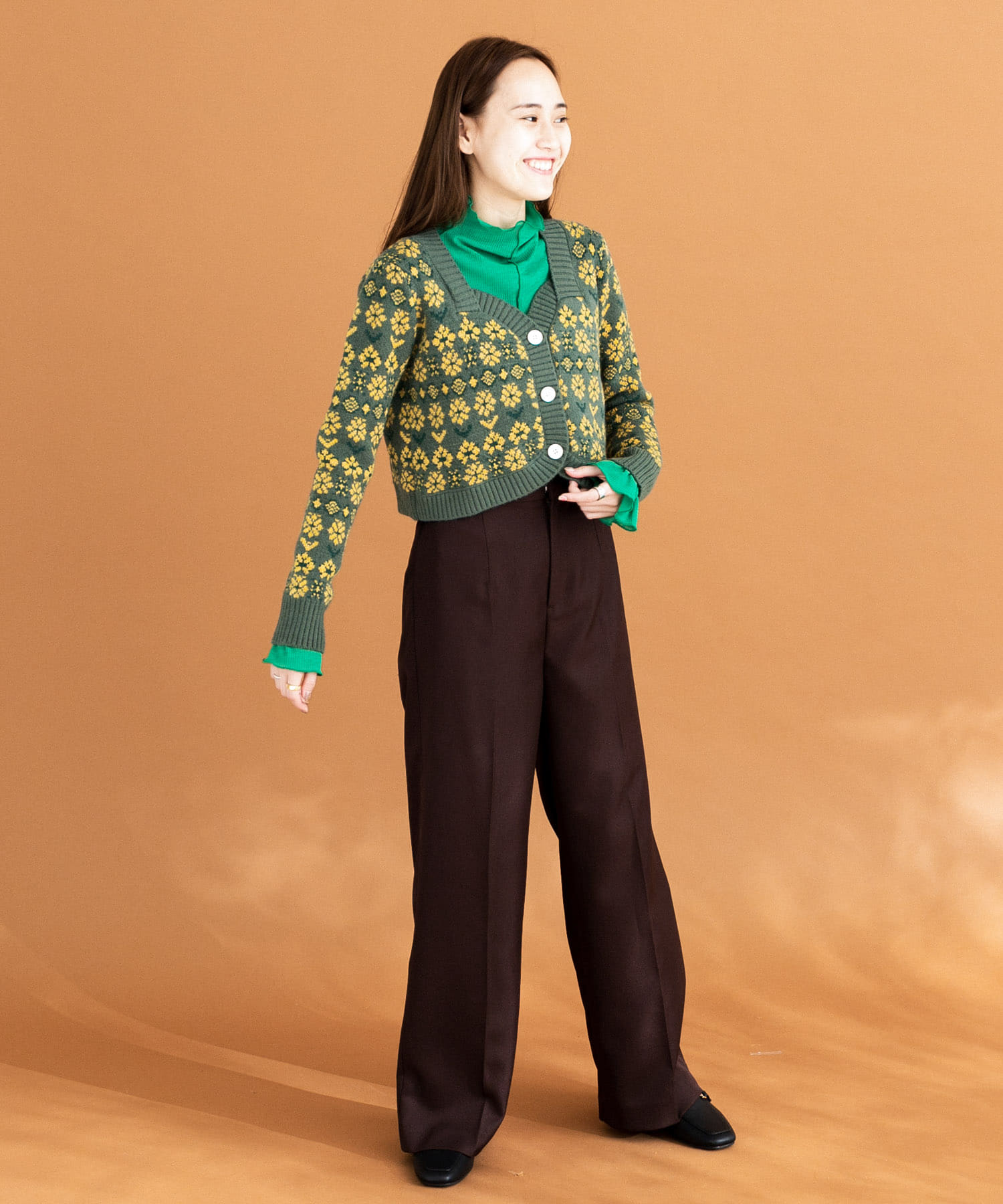 GREEN