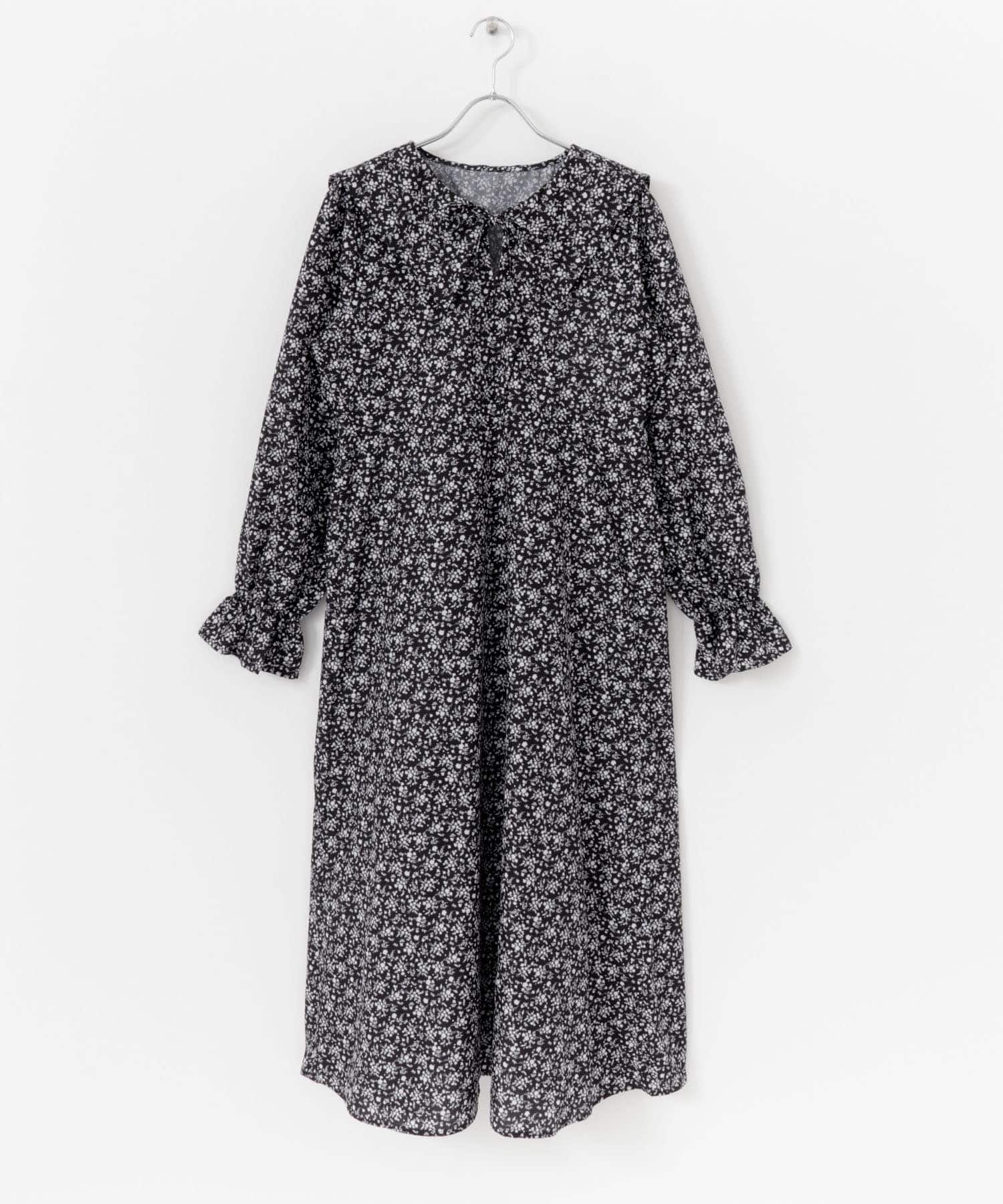 花柄セーラーカラーロングワンピース BLACK one