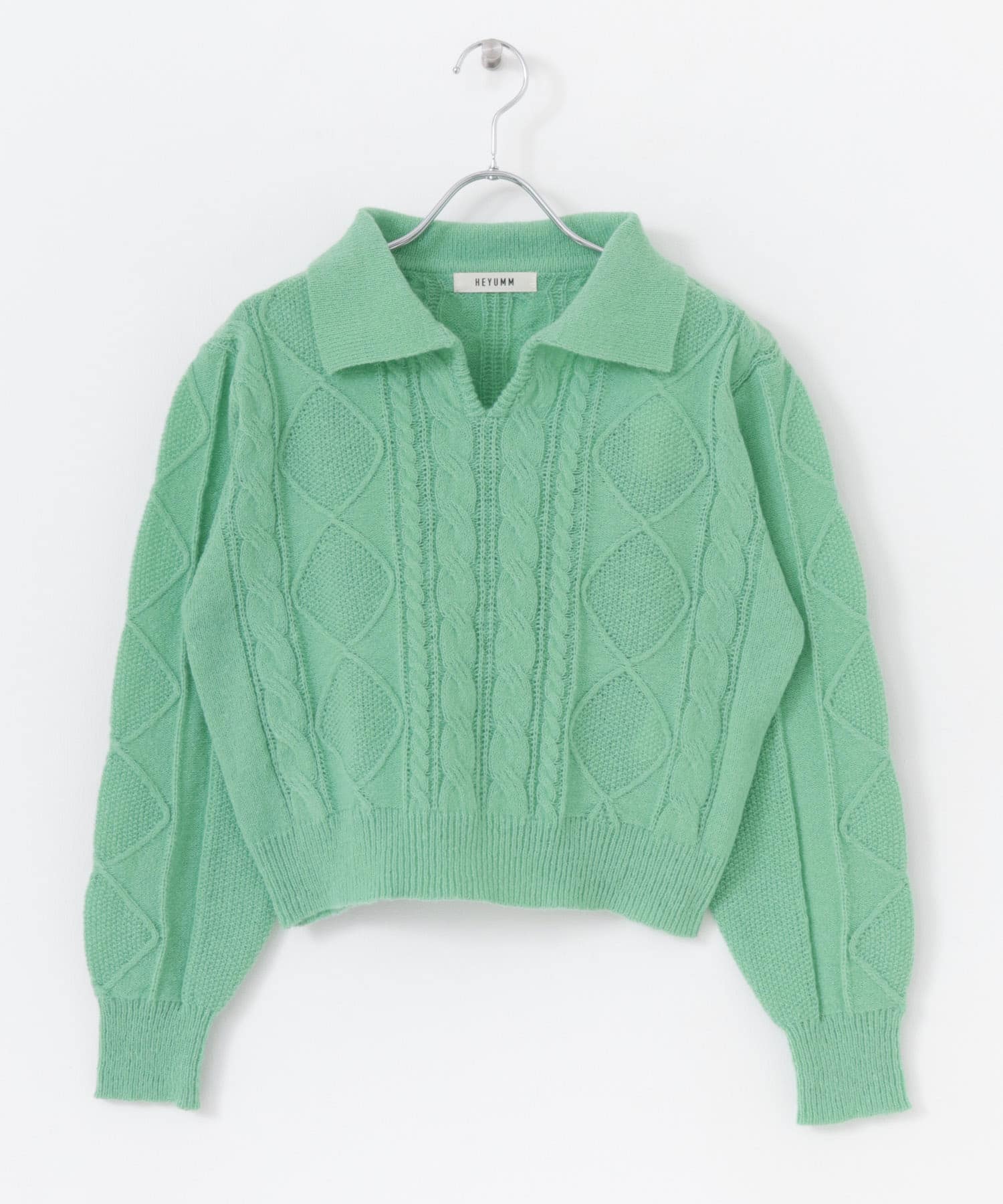 GREEN