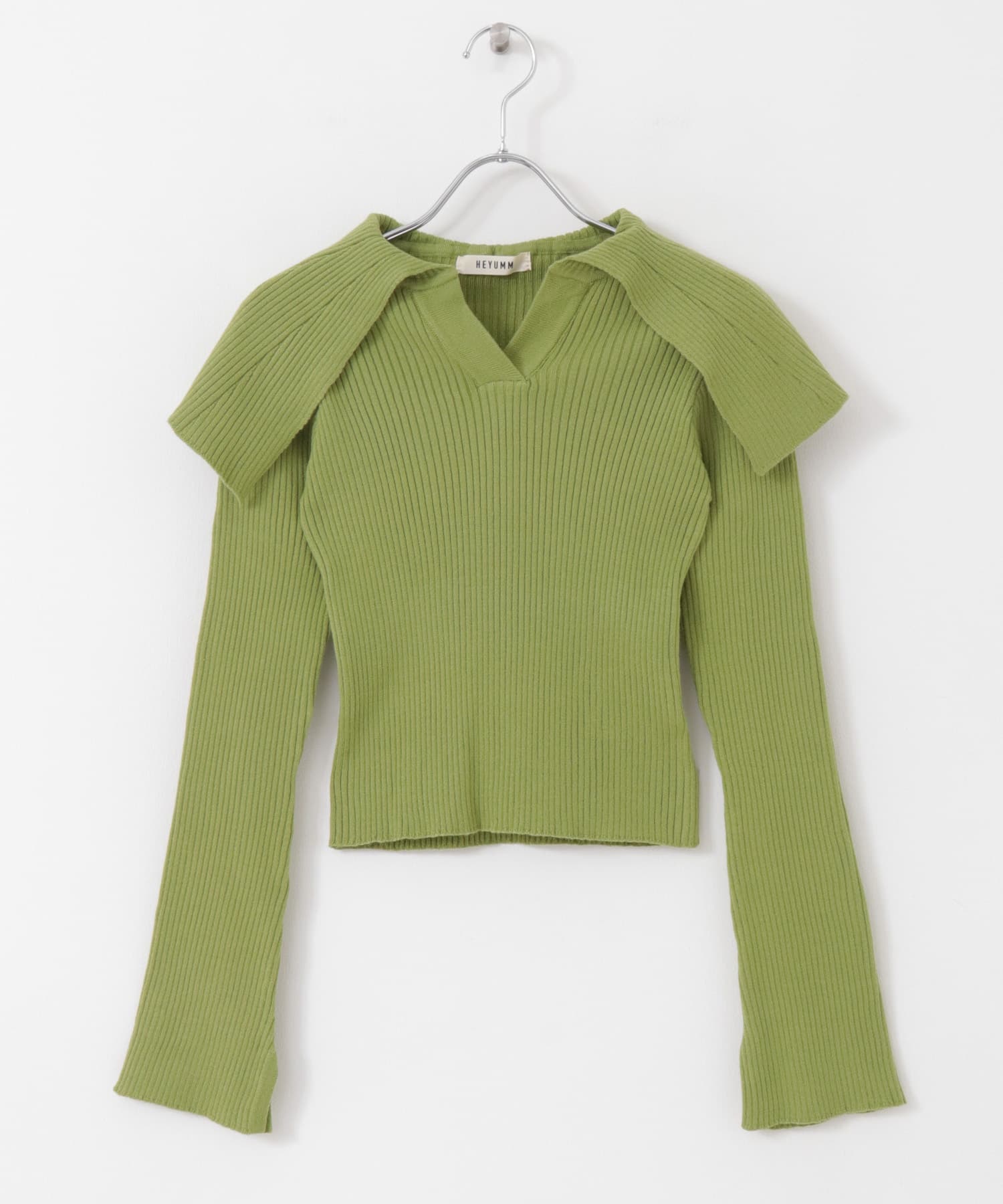 GREEN