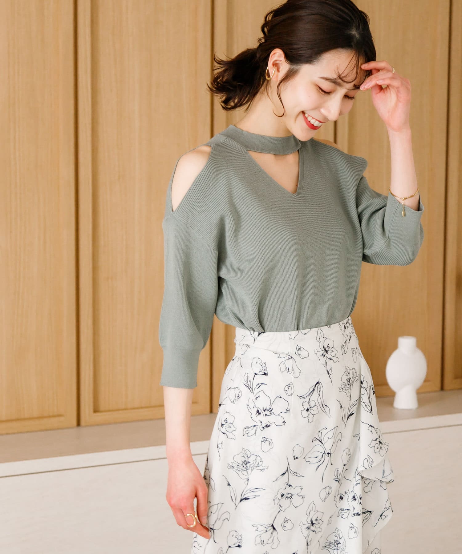 KHAKI