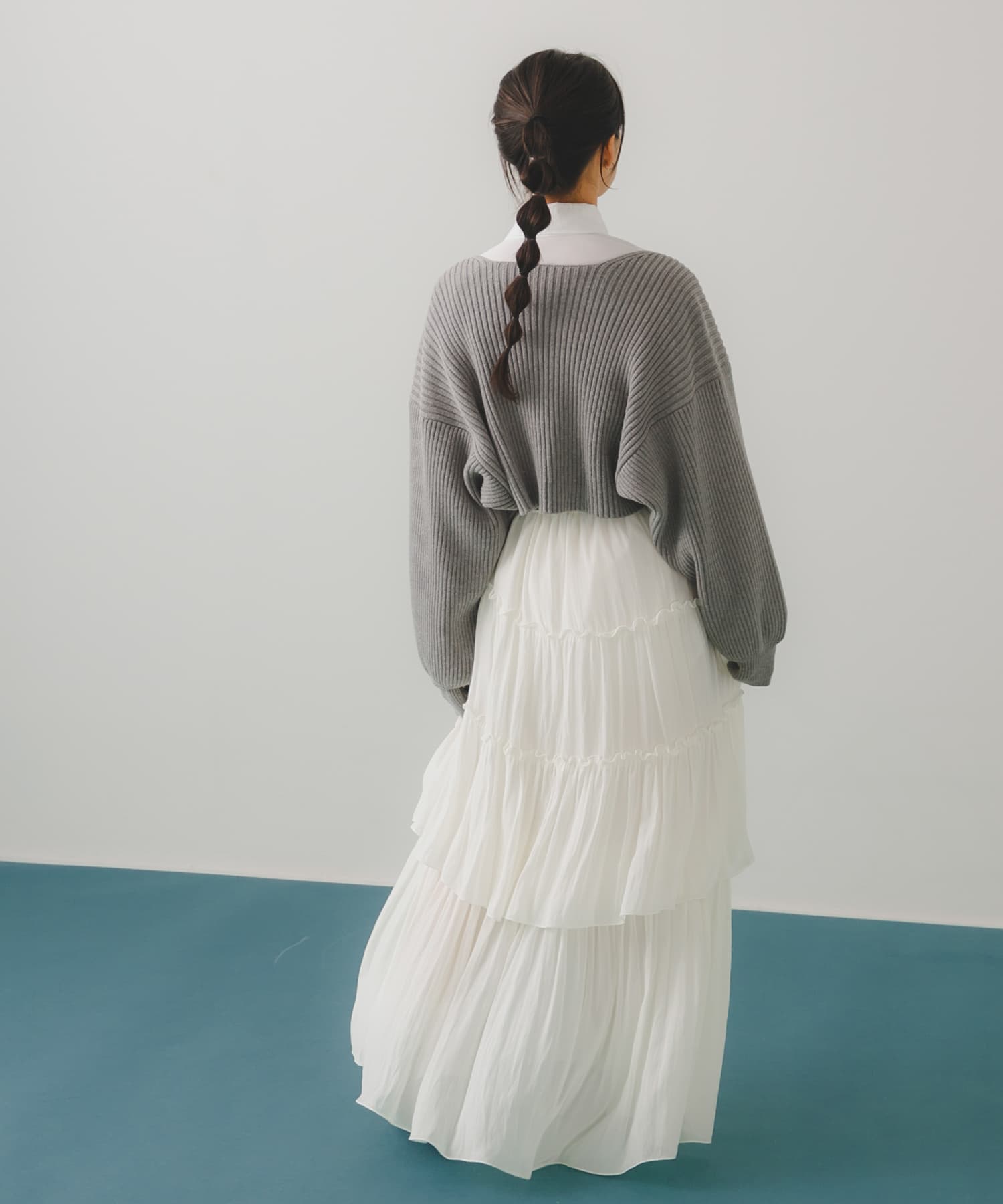 GRAY
