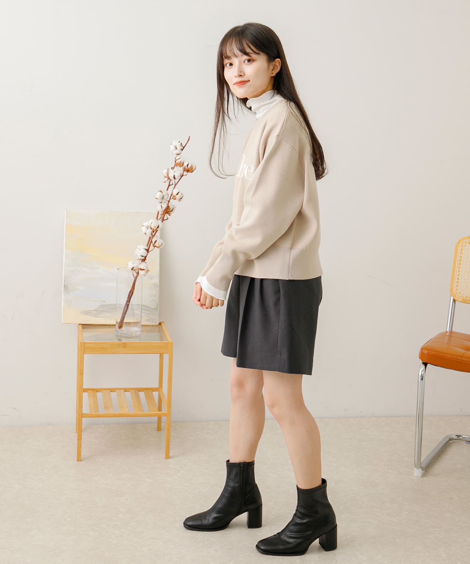 BEIGE