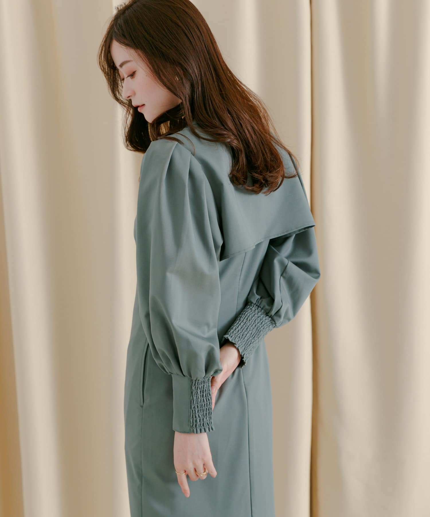 GREEN