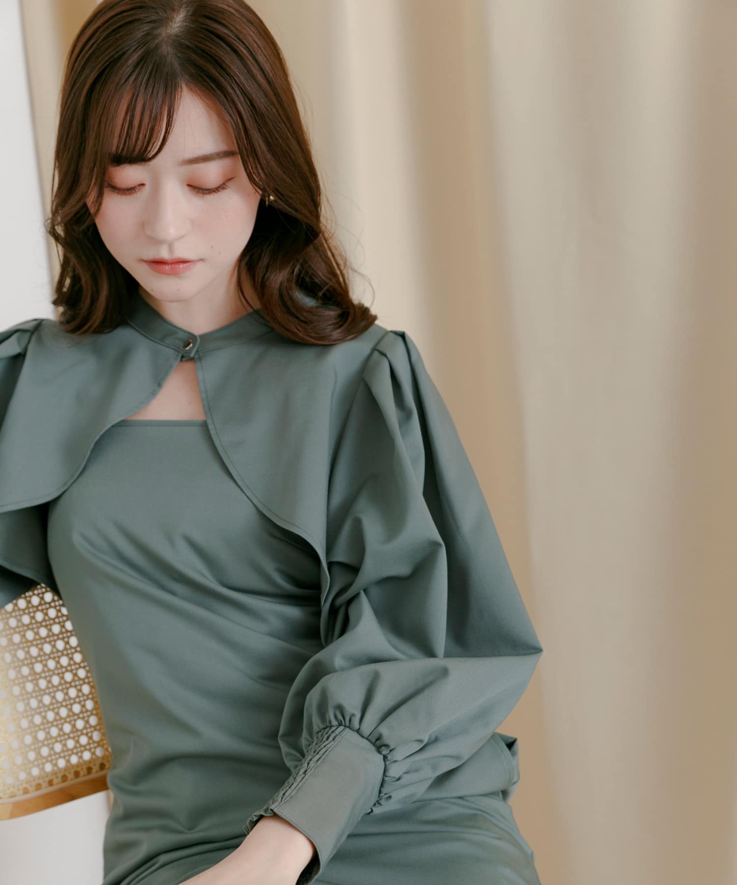 GREEN