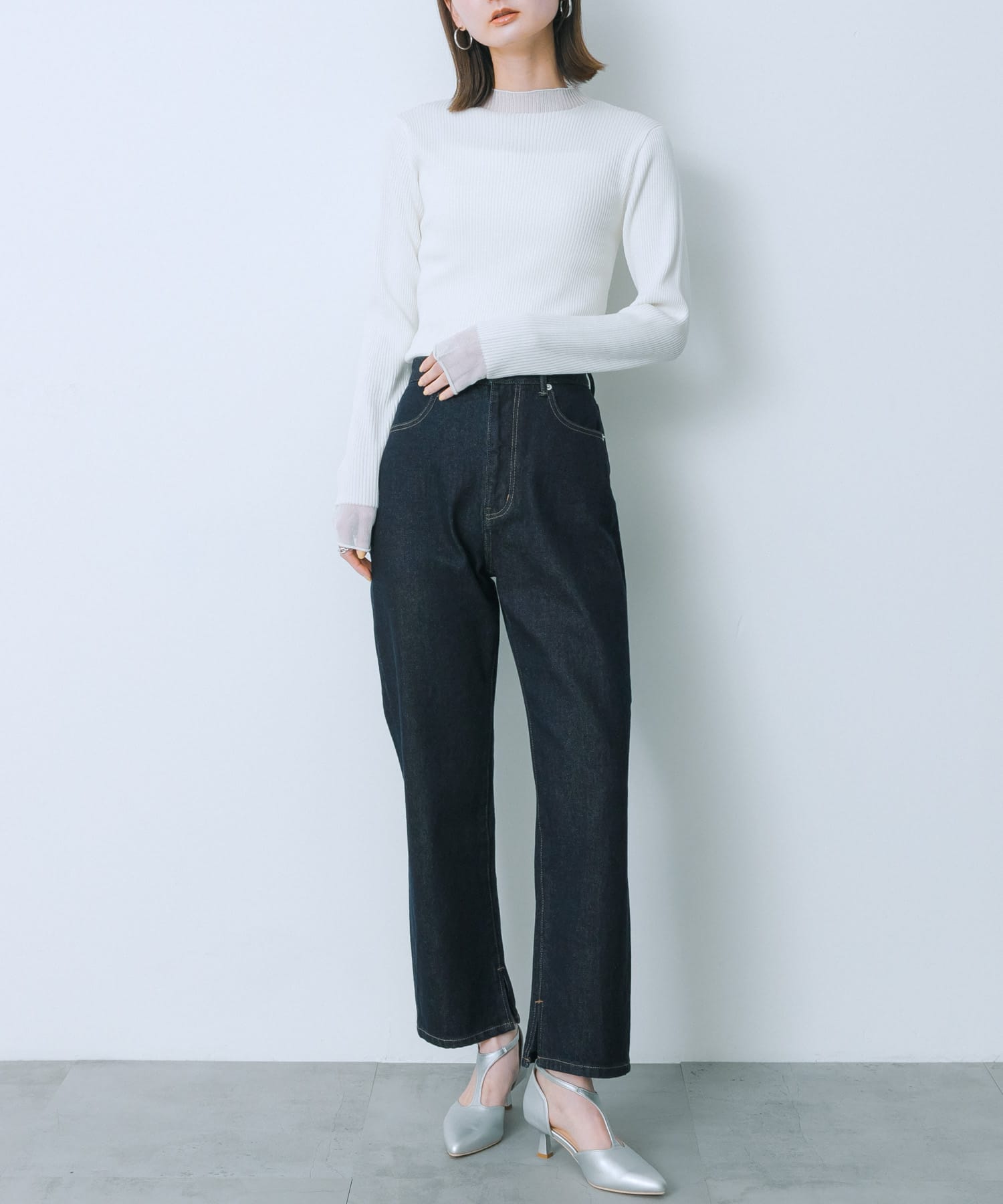 OFF WHITE