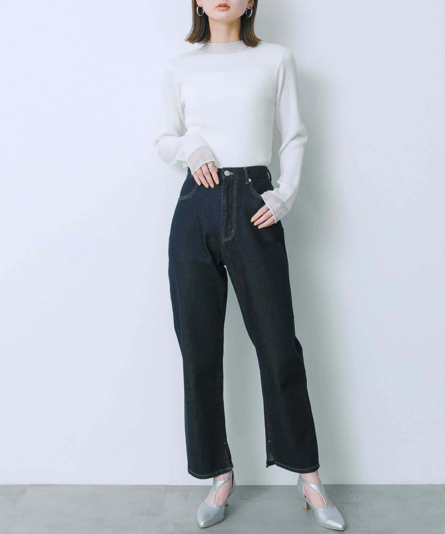 OFF WHITE